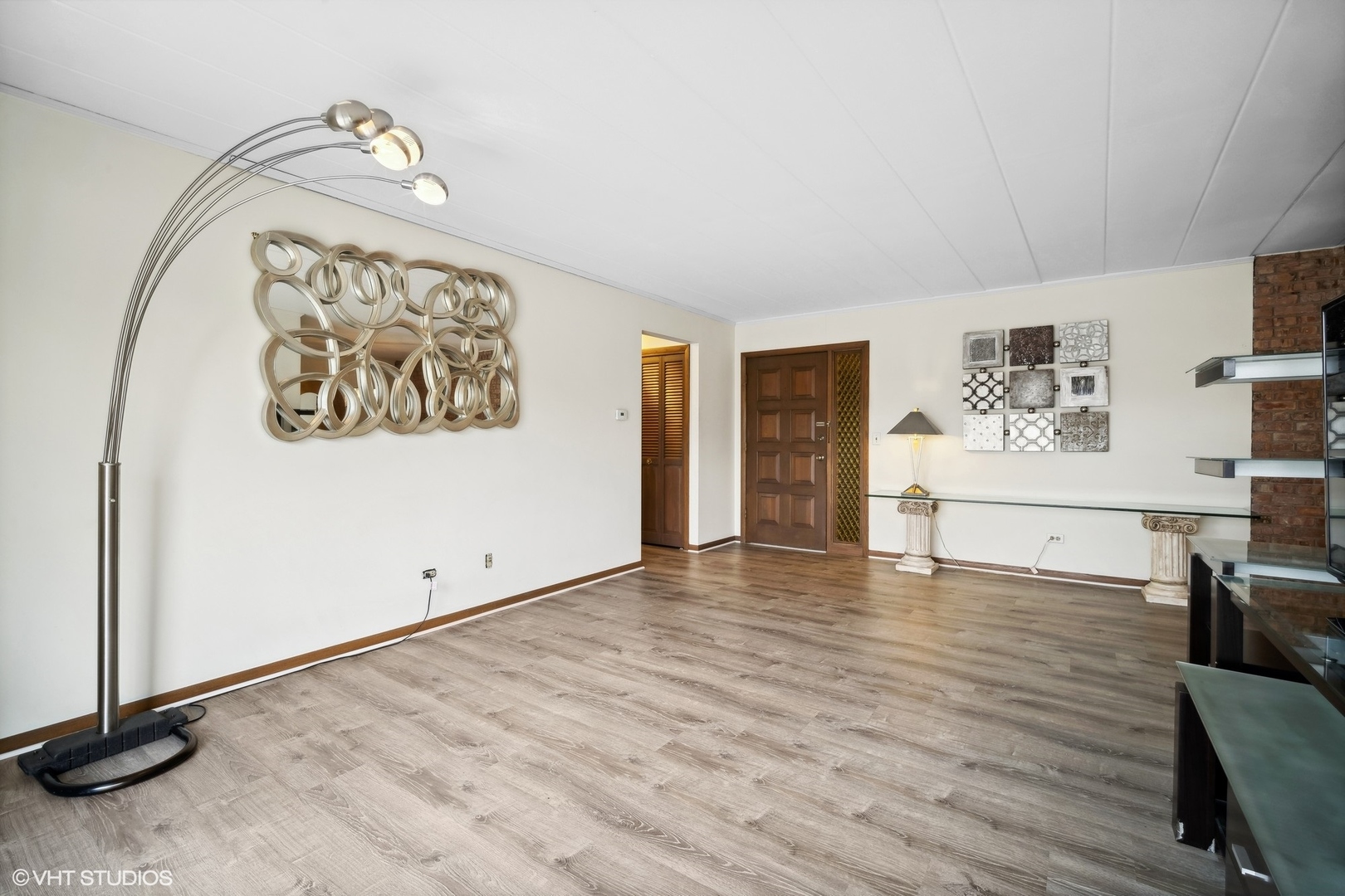 2 N Dee Road Unit: 103