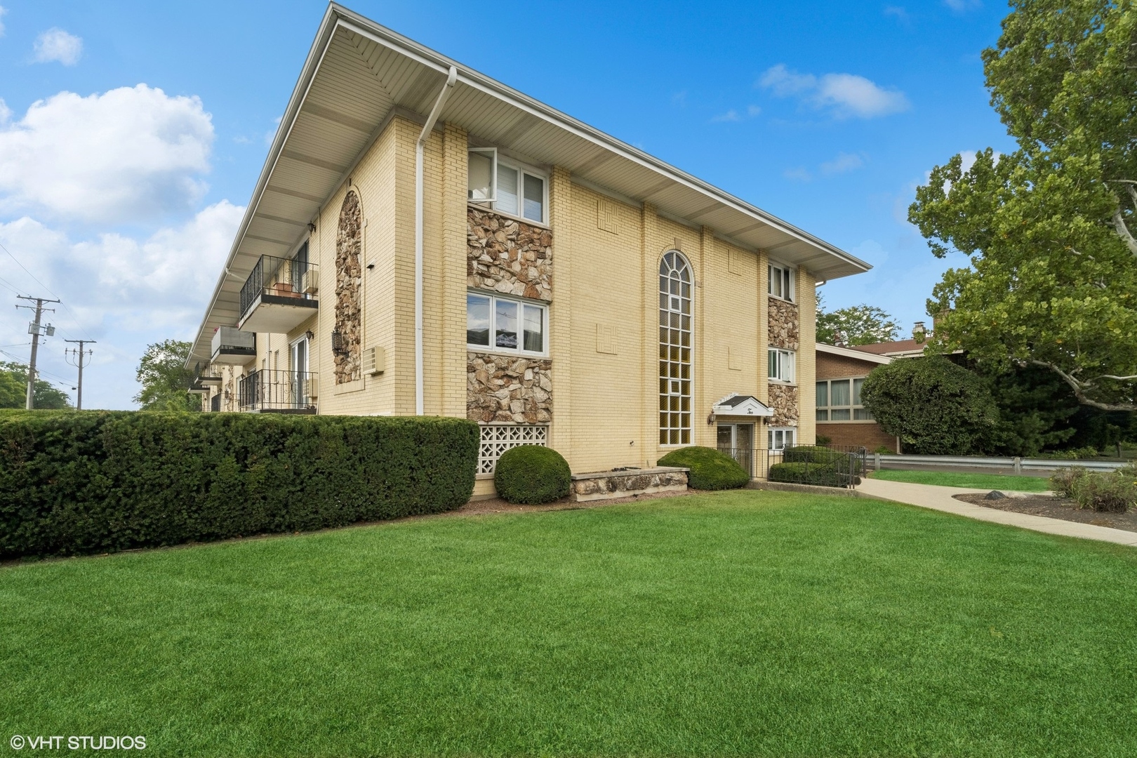 2 N Dee Road Unit: 103