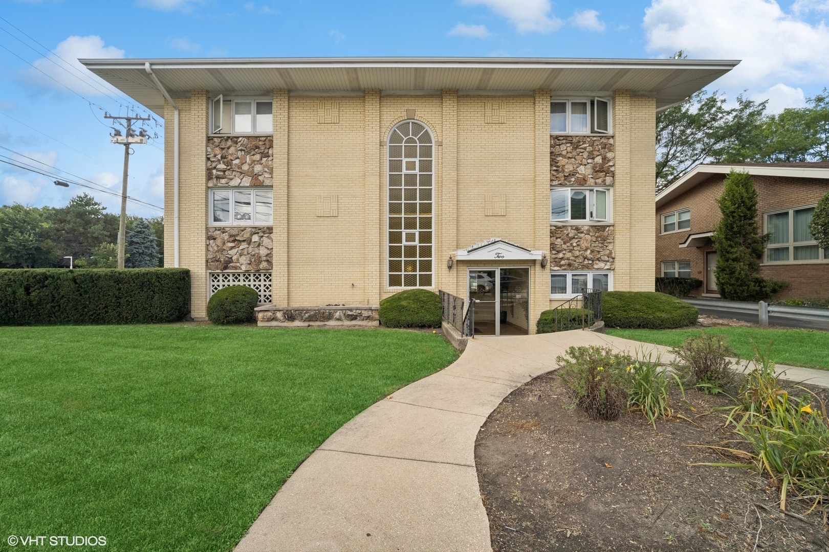 2 N Dee Road Unit: 103