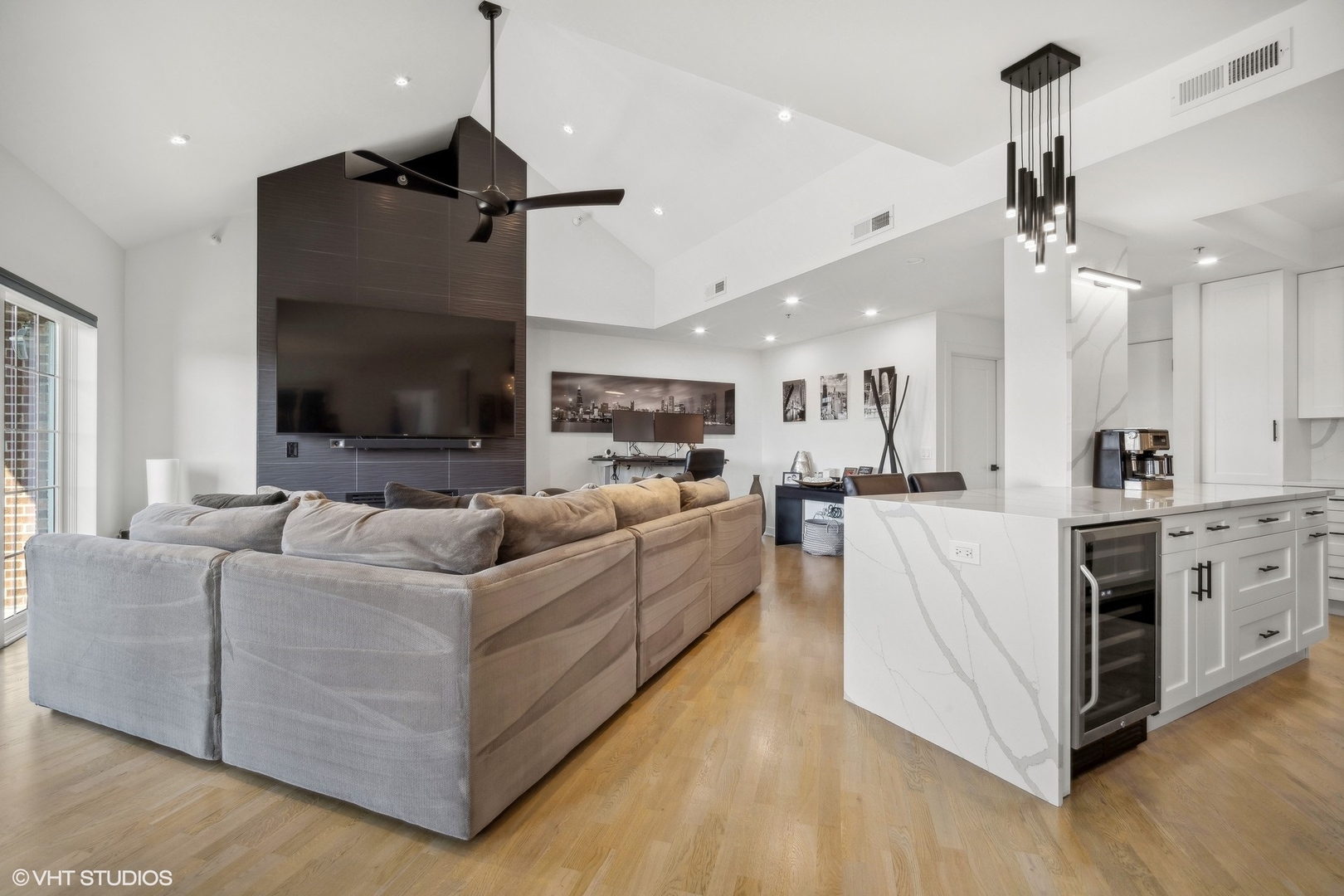 40 E Northwest Highway Unit: 316