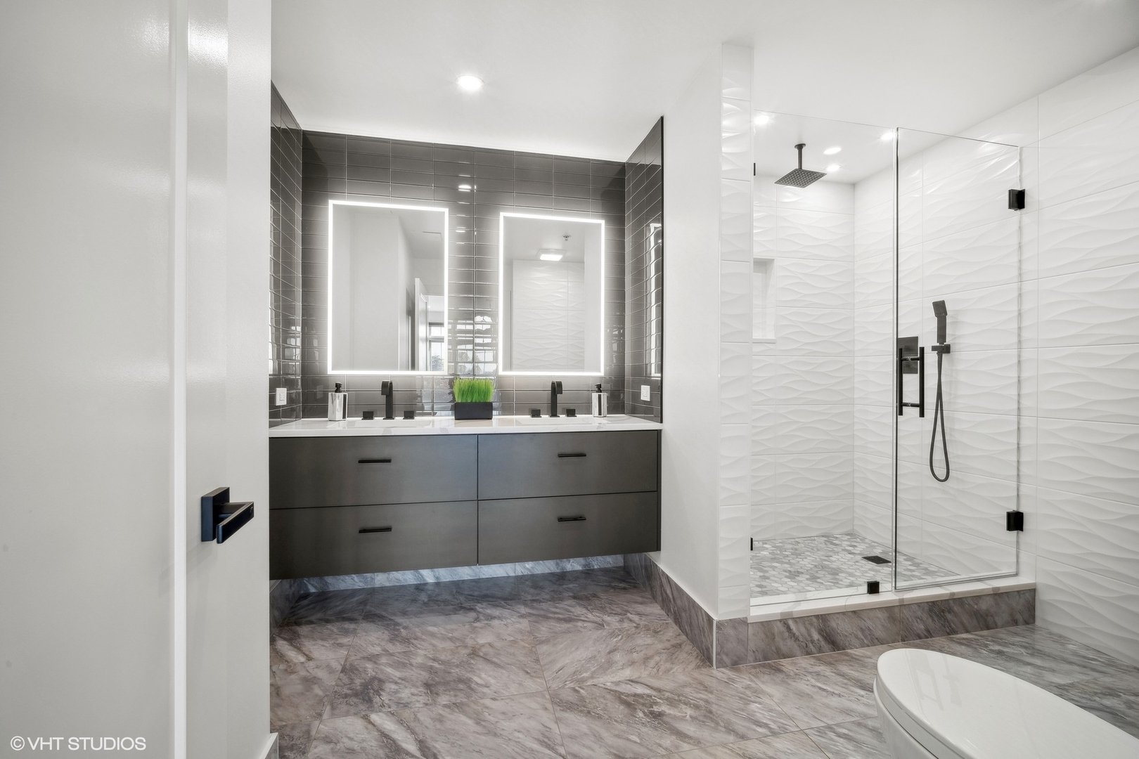 40 E Northwest Highway Unit: 316