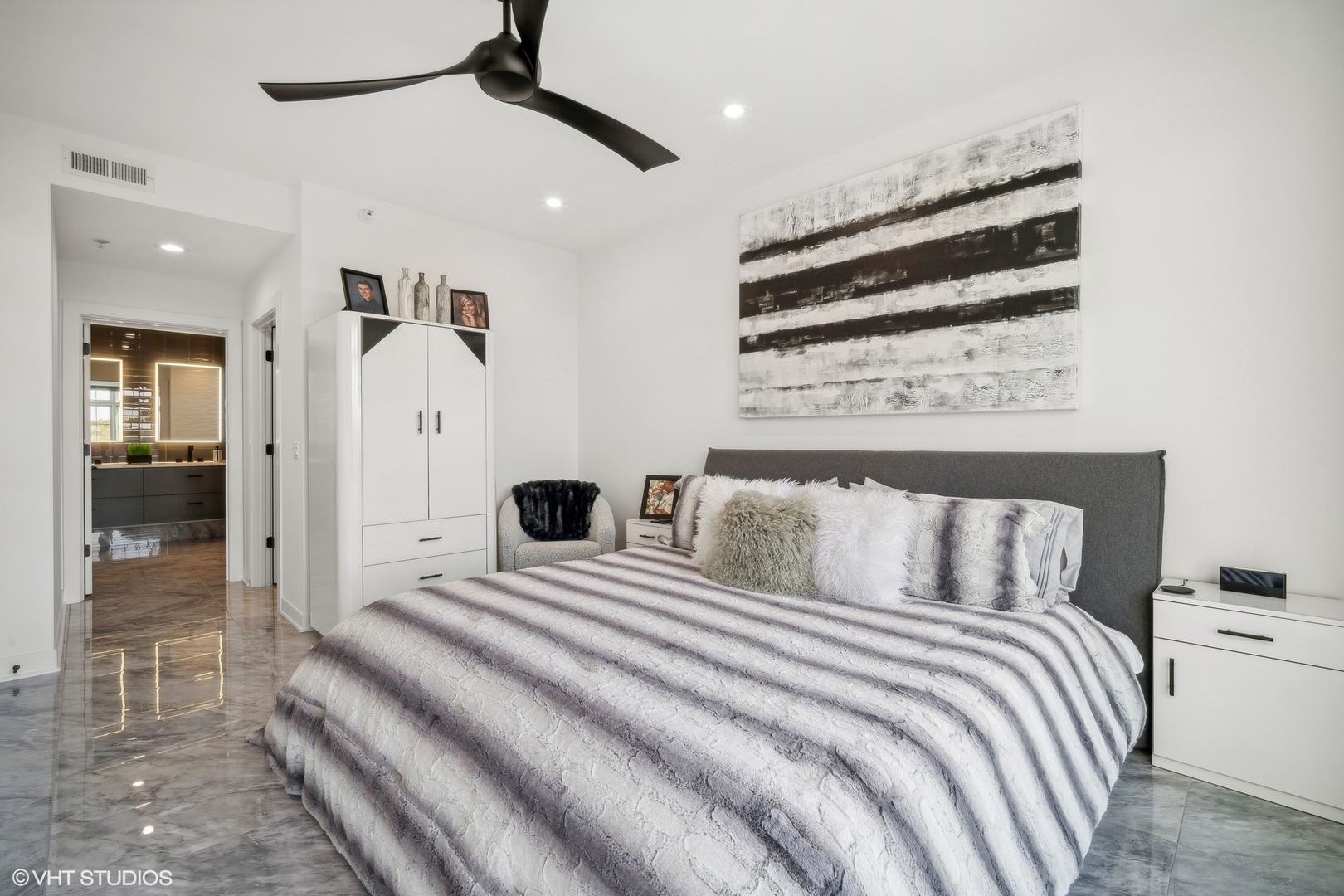 40 E Northwest Highway Unit: 316