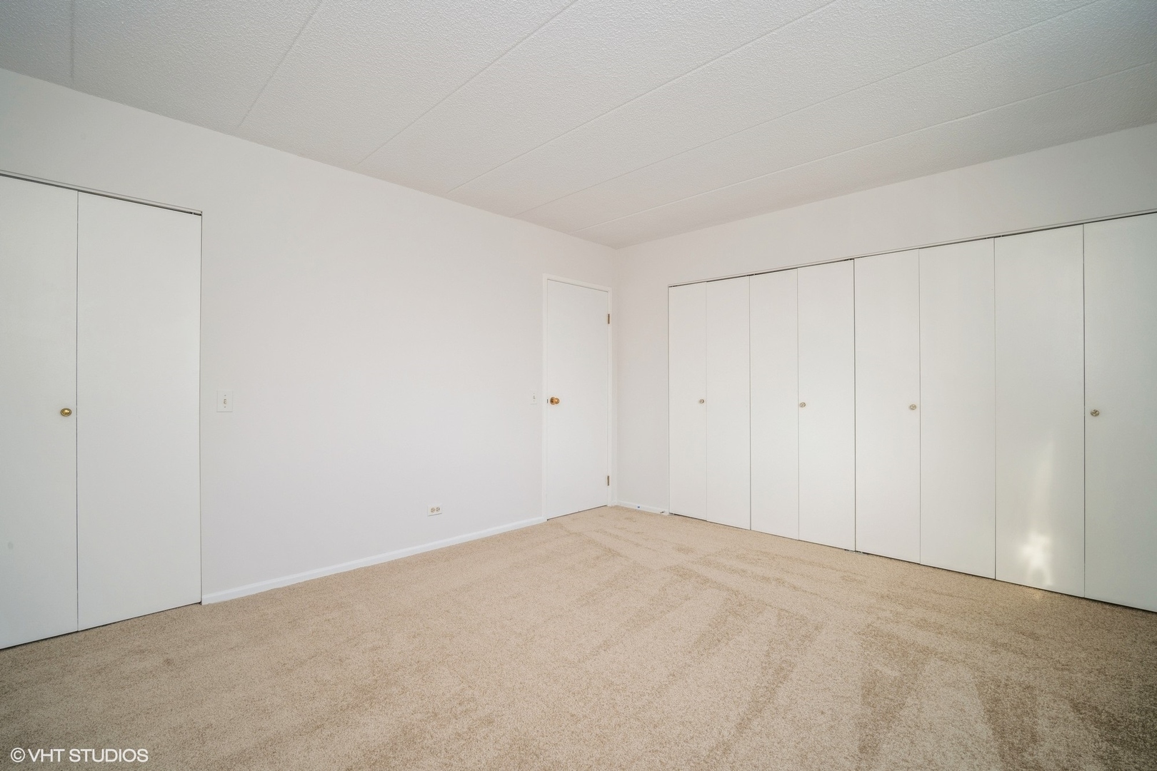 9737 N Fox Glen Drive Unit: 2B