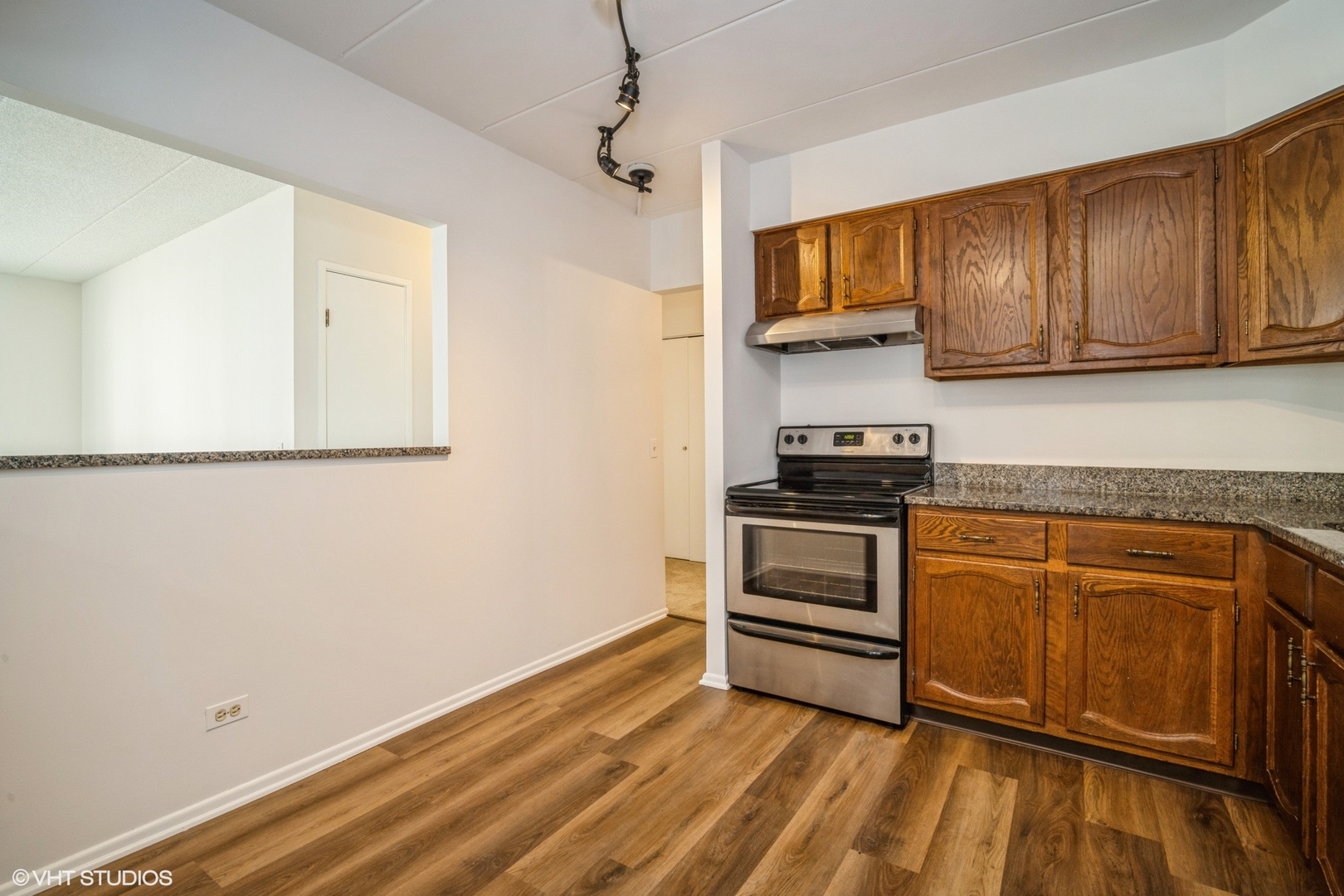 9737 N Fox Glen Drive Unit: 2B