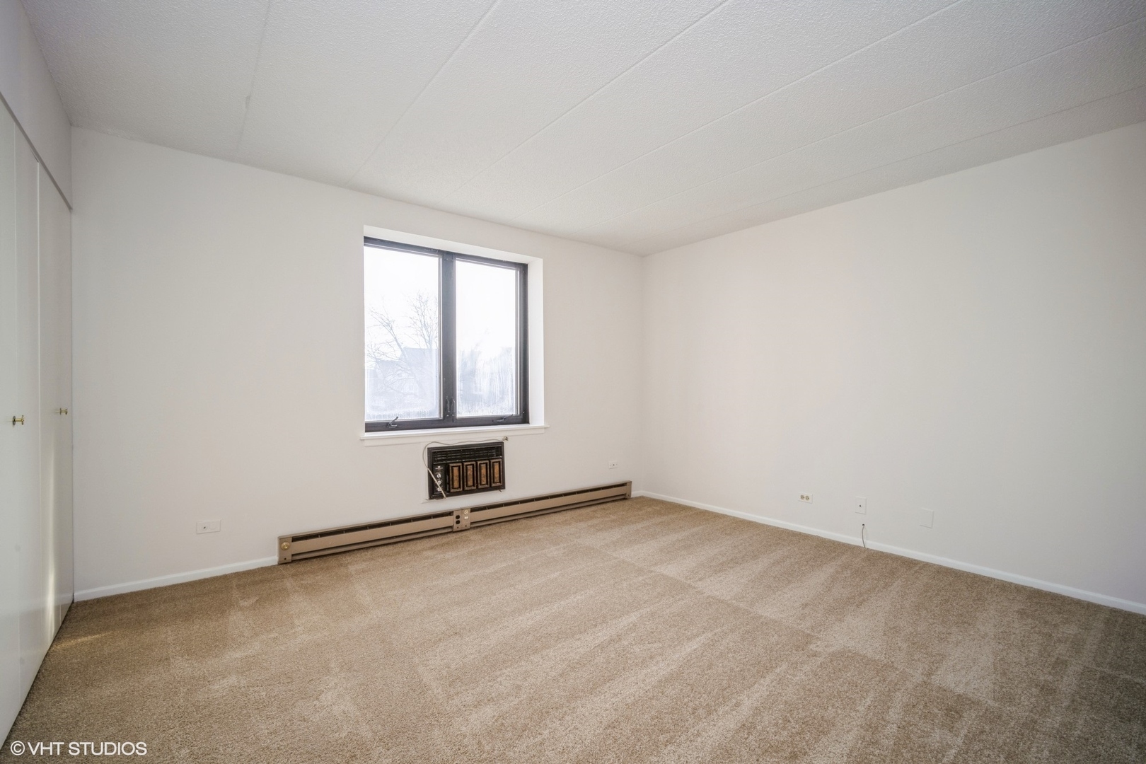 9737 N Fox Glen Drive Unit: 2B
