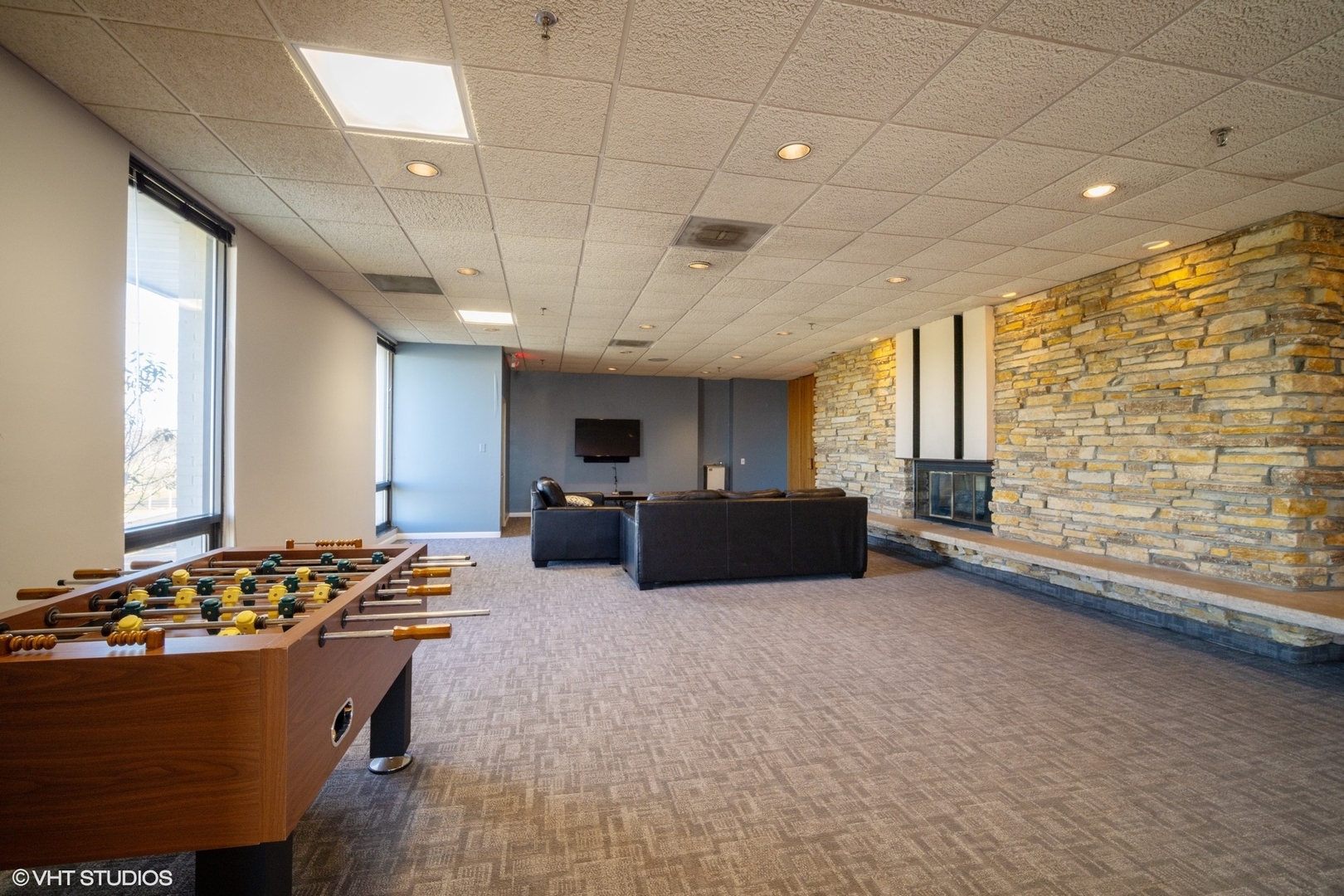 9737 N Fox Glen Drive Unit: 2B