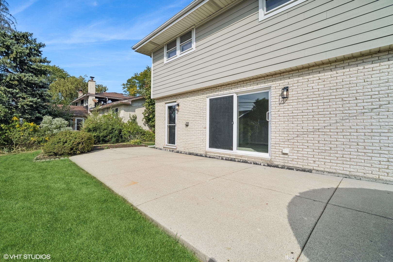 5646 N Courtland Avenue