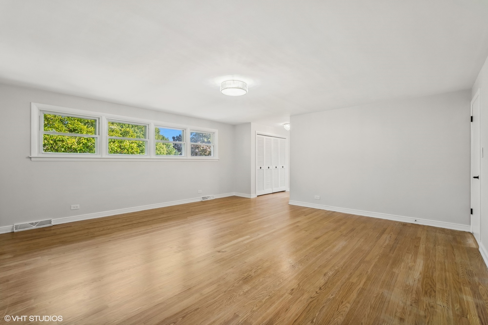 5646 N Courtland Avenue