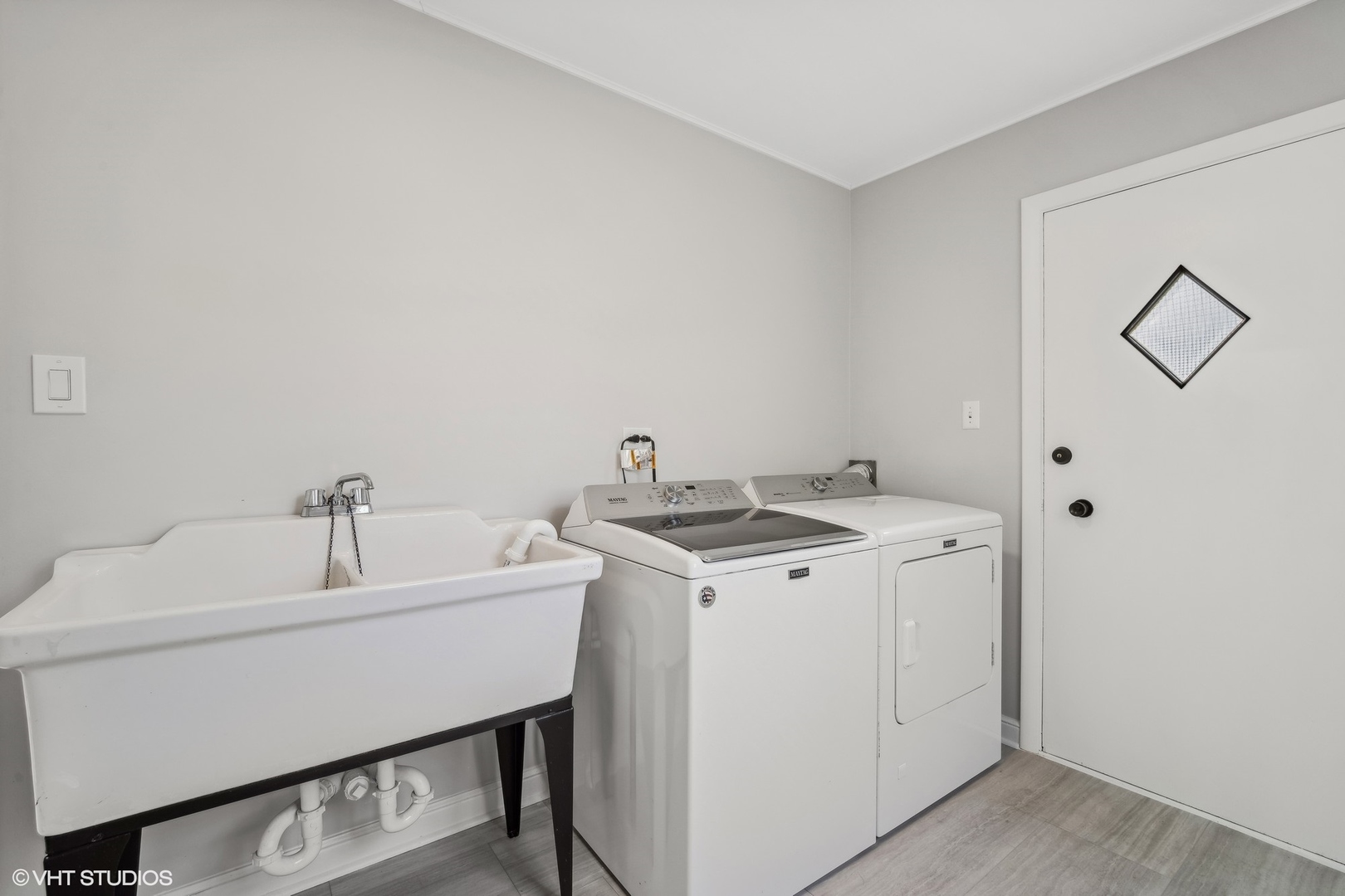 5646 N Courtland Avenue