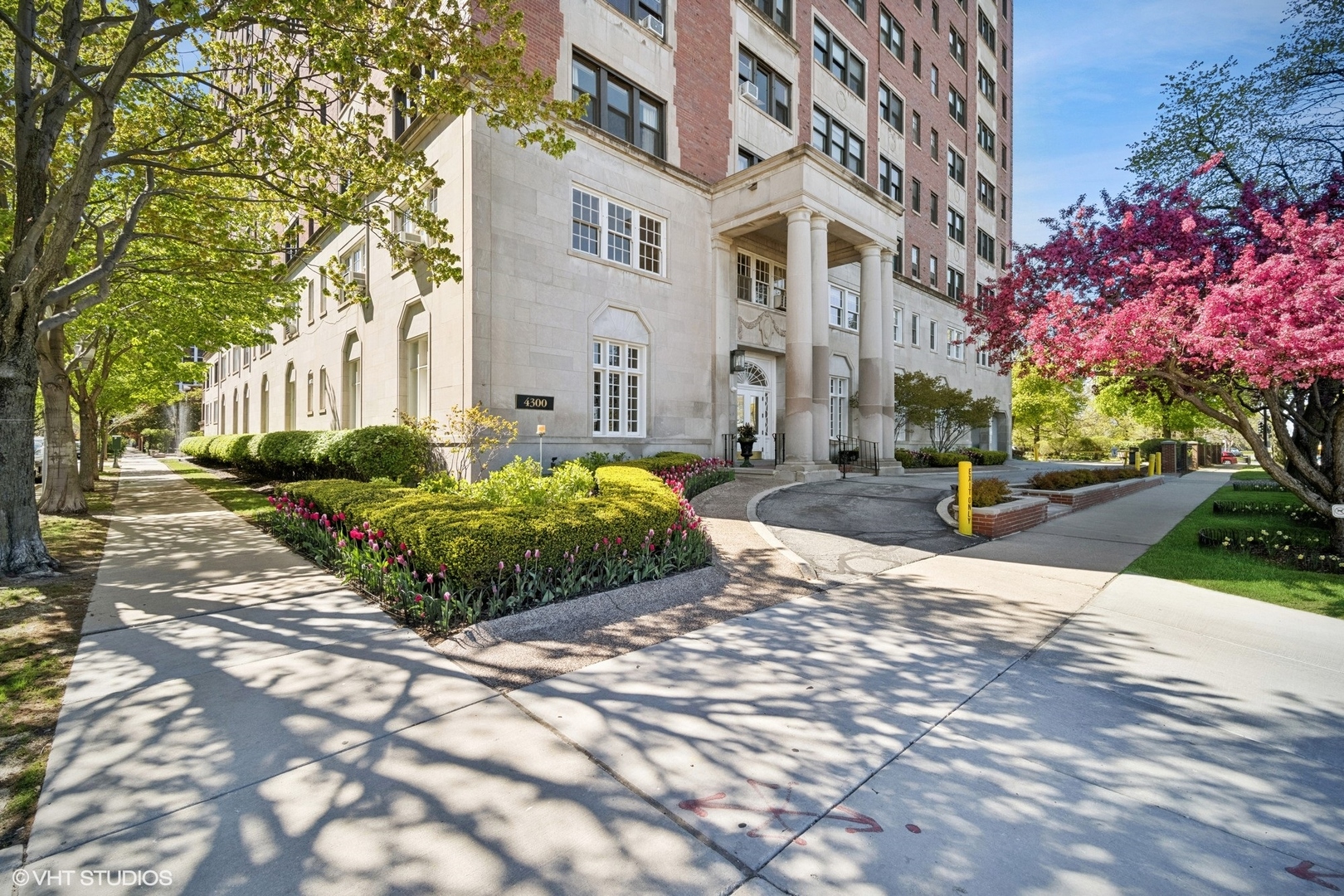 4300 N Marine Drive Unit: 306