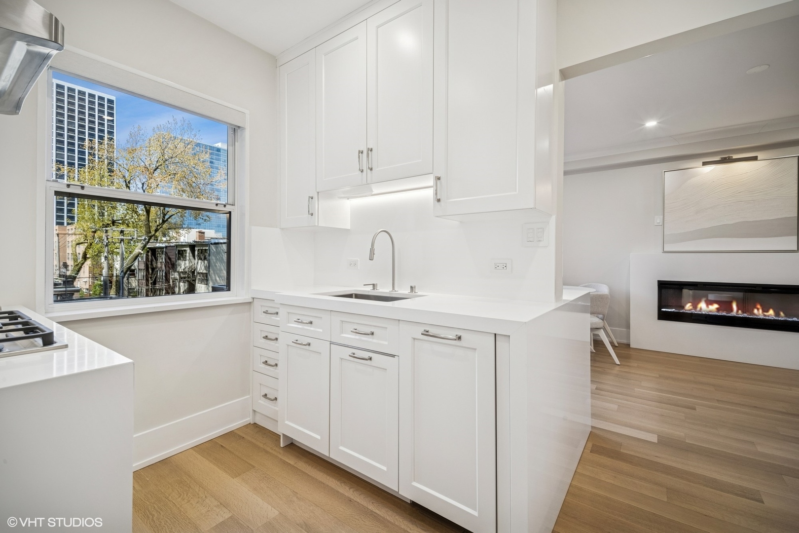 4300 N Marine Drive Unit: 306