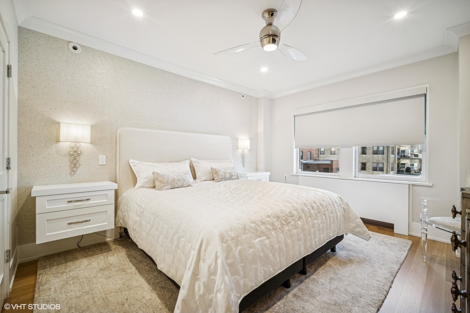 4300 N Marine Drive Unit: 306