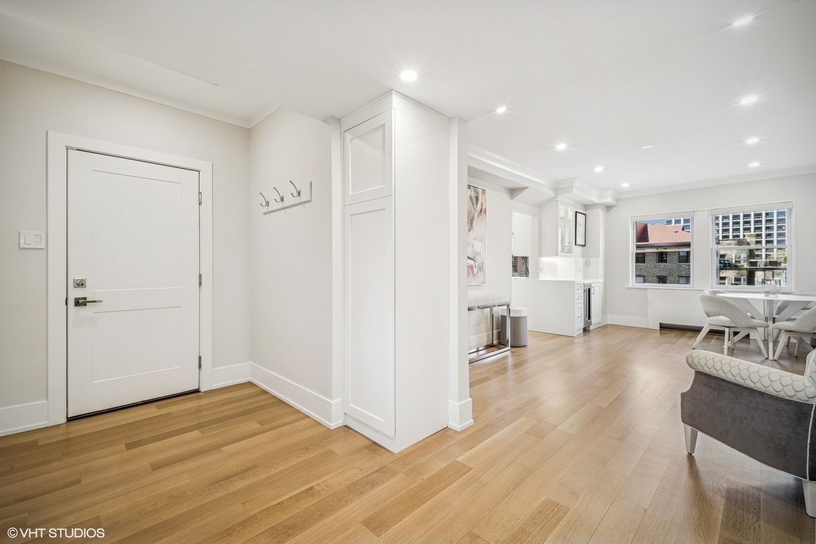 4300 N Marine Drive Unit: 306