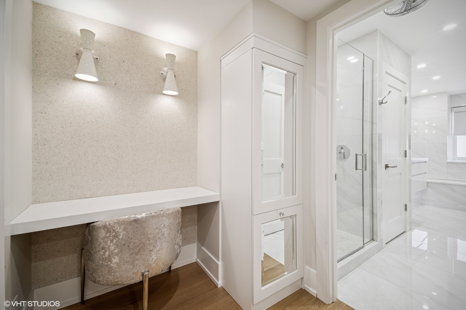 4300 N Marine Drive Unit: 306