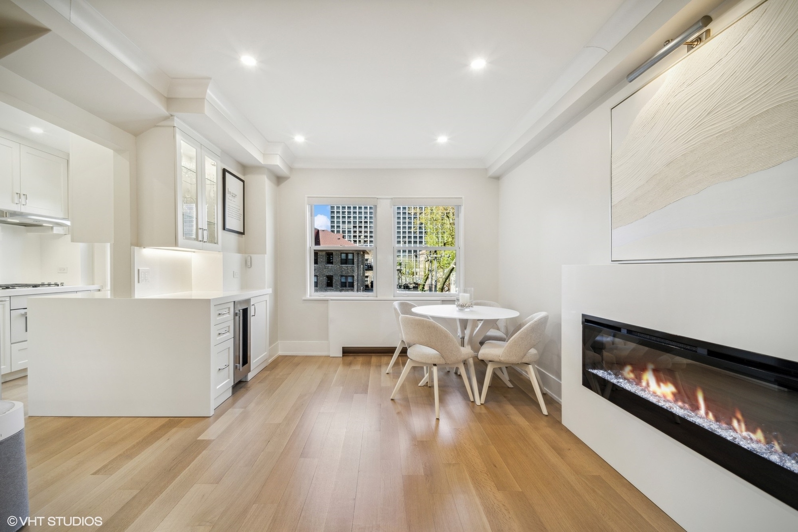 4300 N Marine Drive Unit: 306