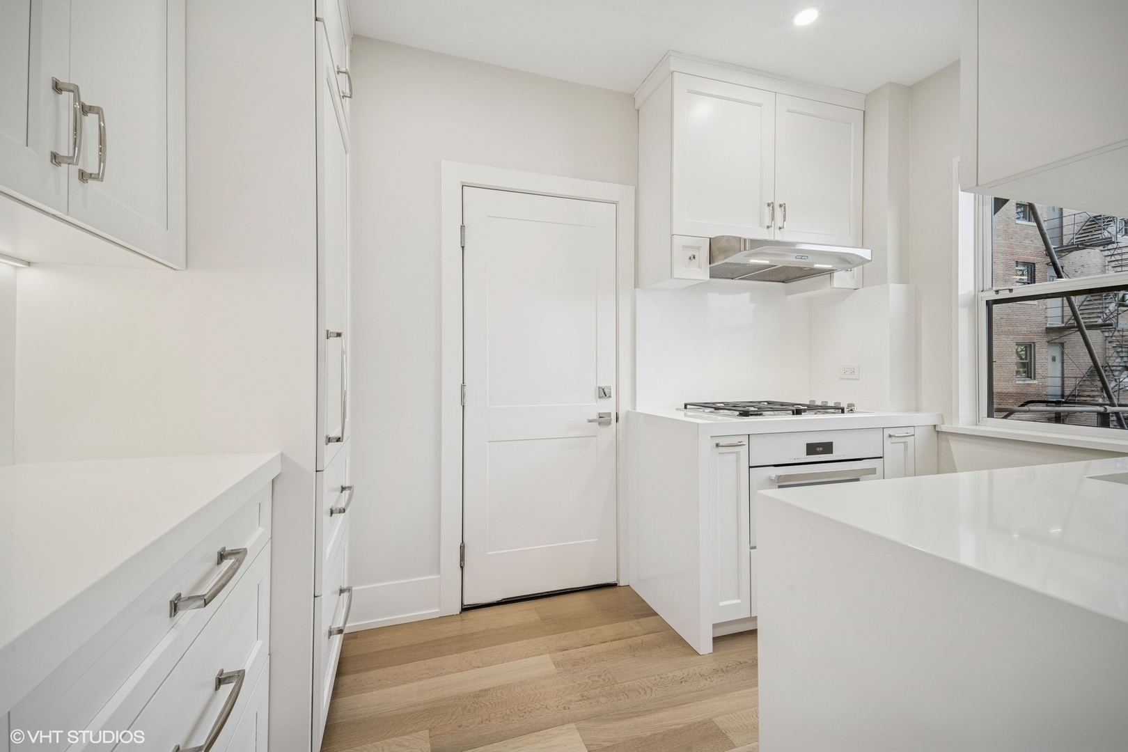 4300 N Marine Drive Unit: 306