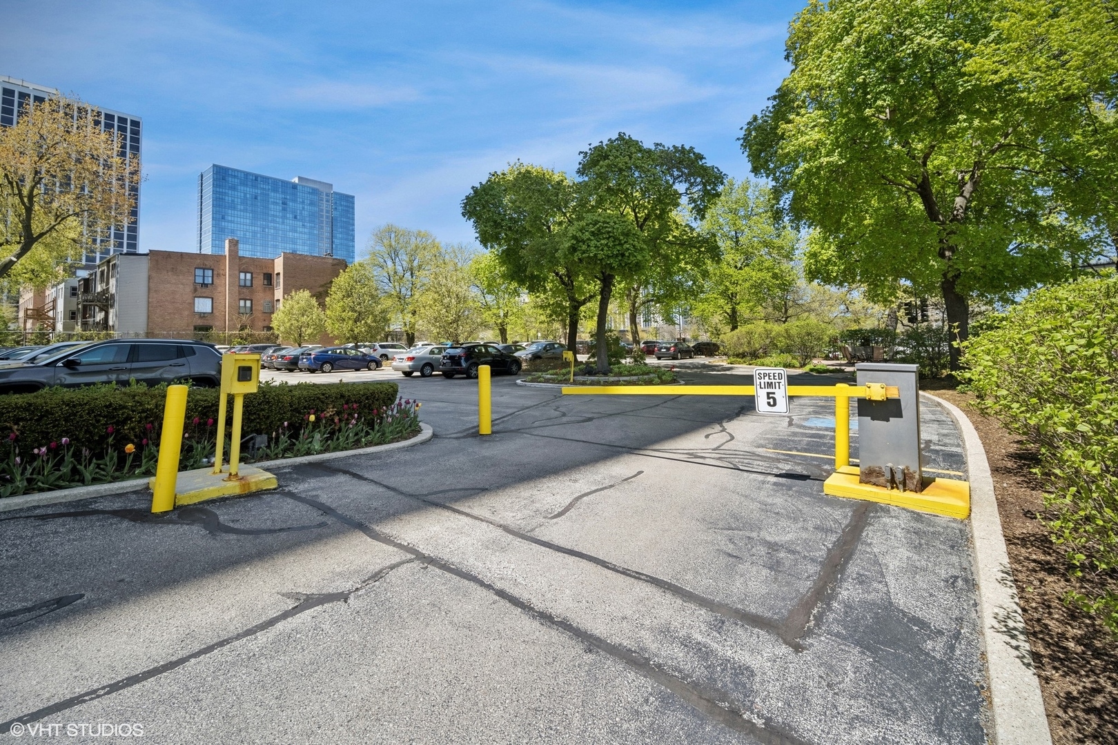 4300 N Marine Drive Unit: 306