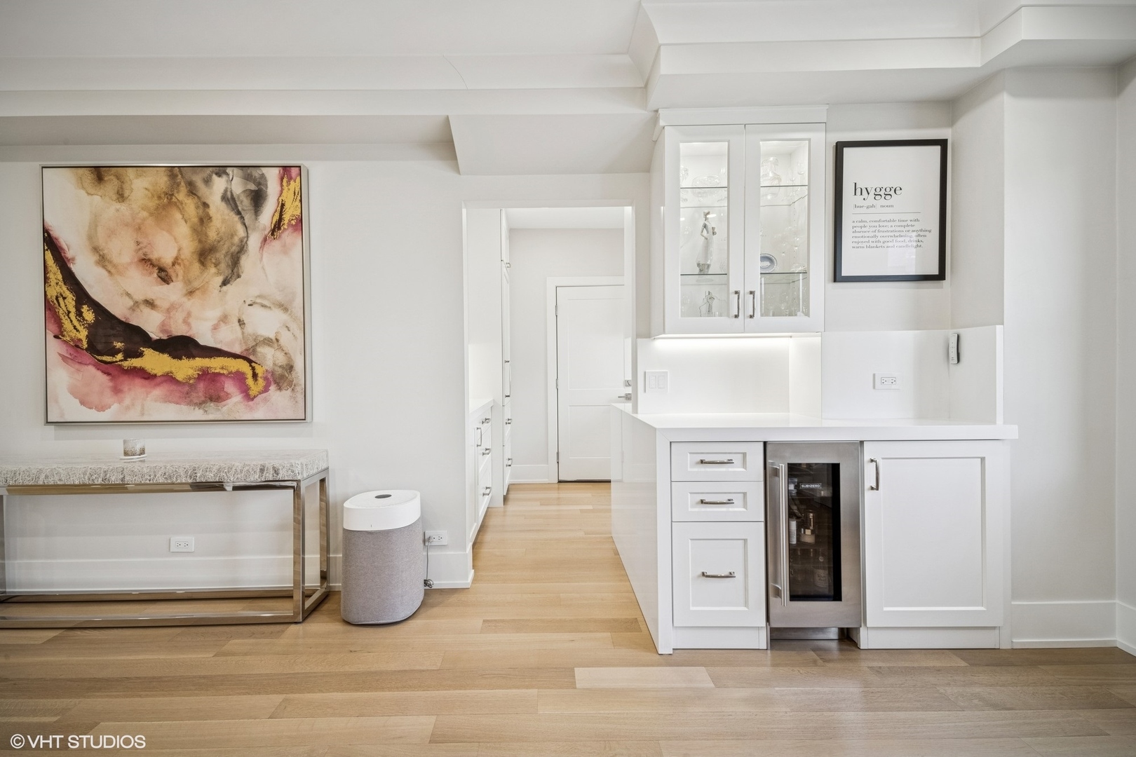 4300 N Marine Drive Unit: 306