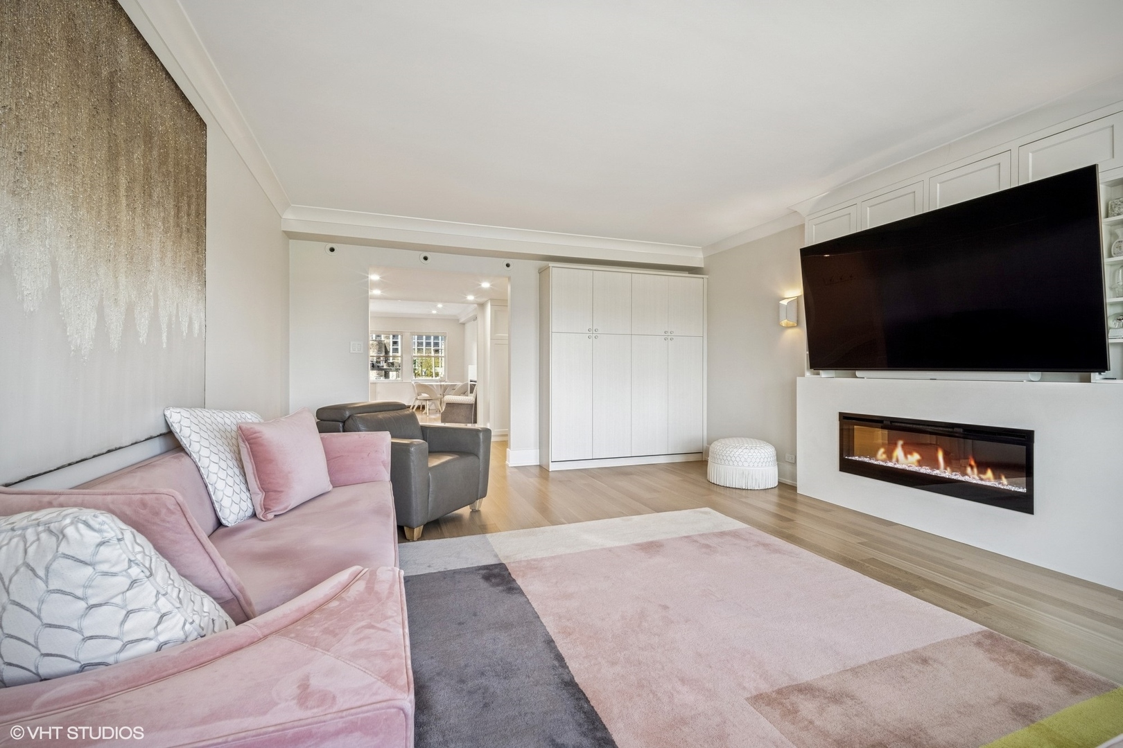 4300 N Marine Drive Unit: 306