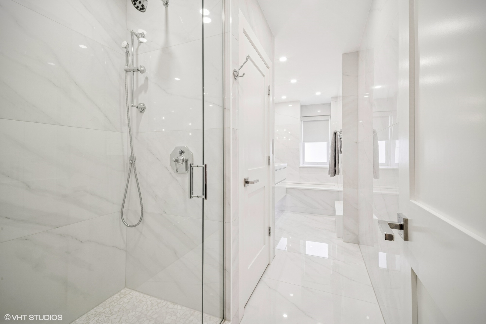 4300 N Marine Drive Unit: 306