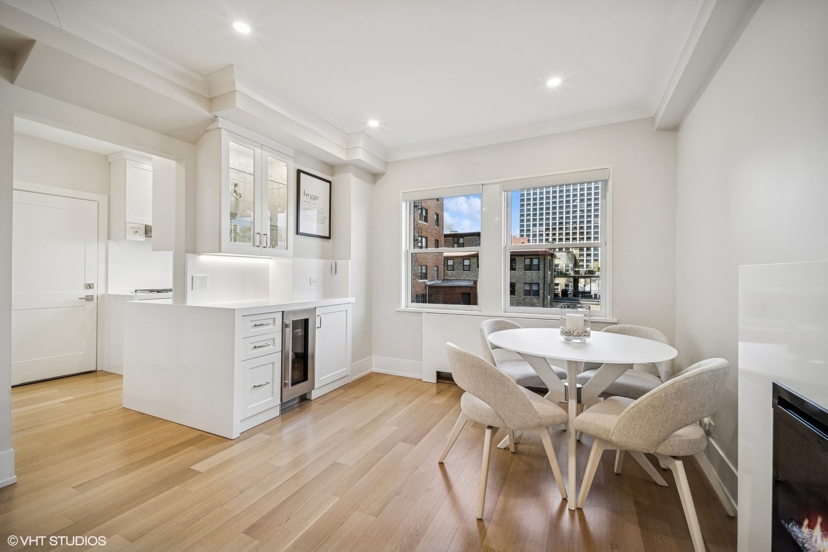 4300 N Marine Drive Unit: 306