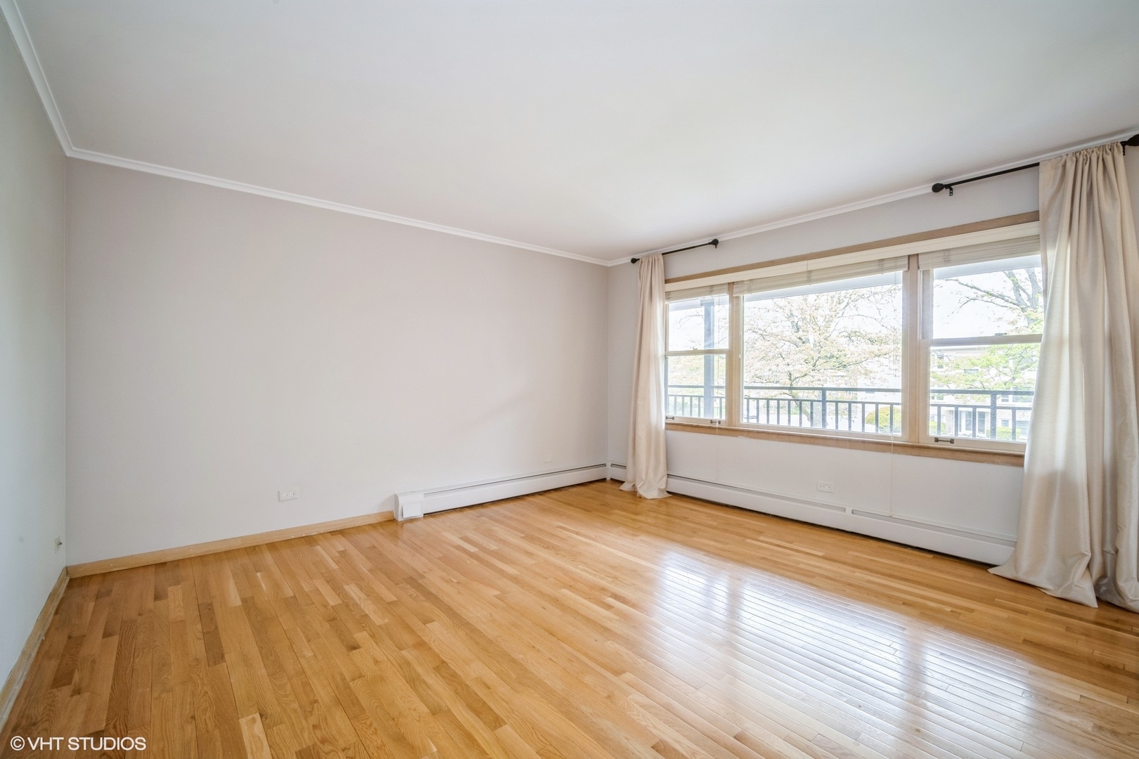 720 N Western Avenue Unit: 8