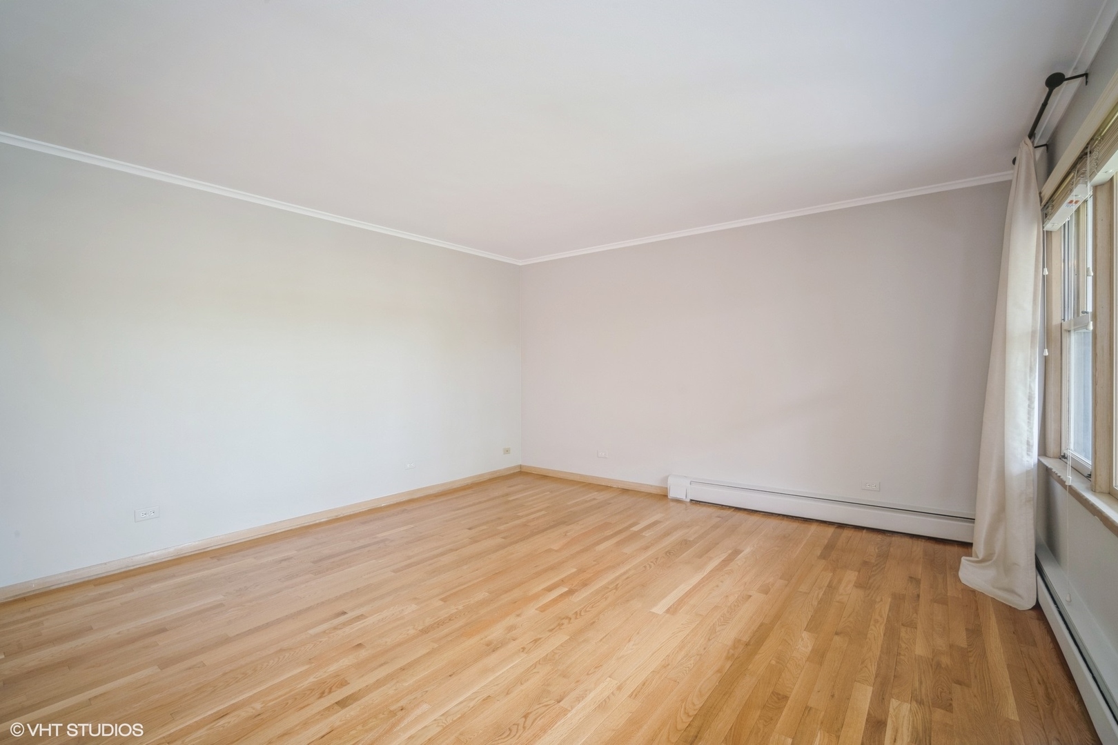 720 N Western Avenue Unit: 8