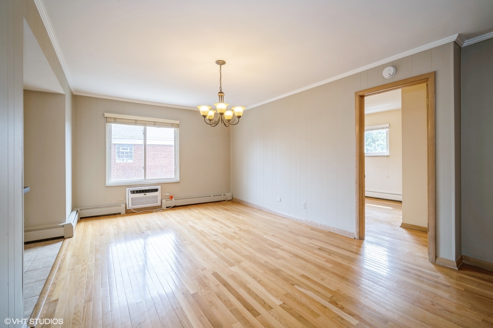 720 N Western Avenue Unit: 8