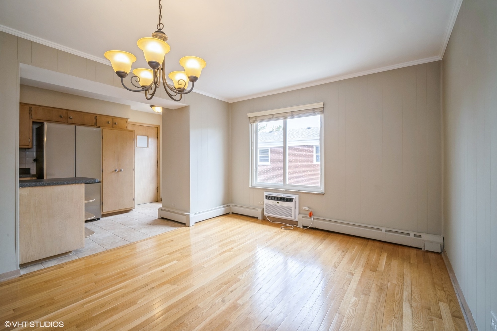 720 N Western Avenue Unit: 8