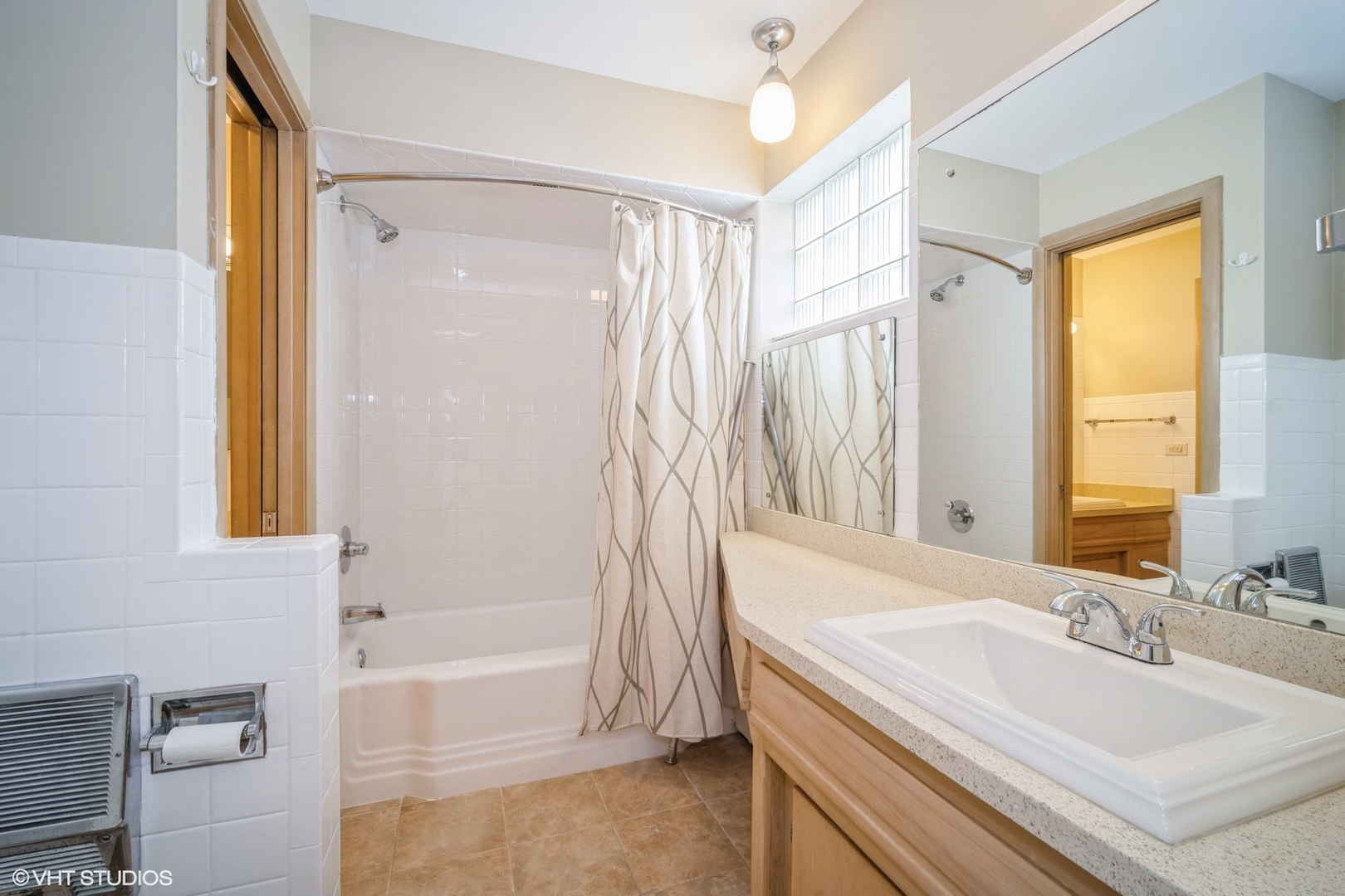 720 N Western Avenue Unit: 8