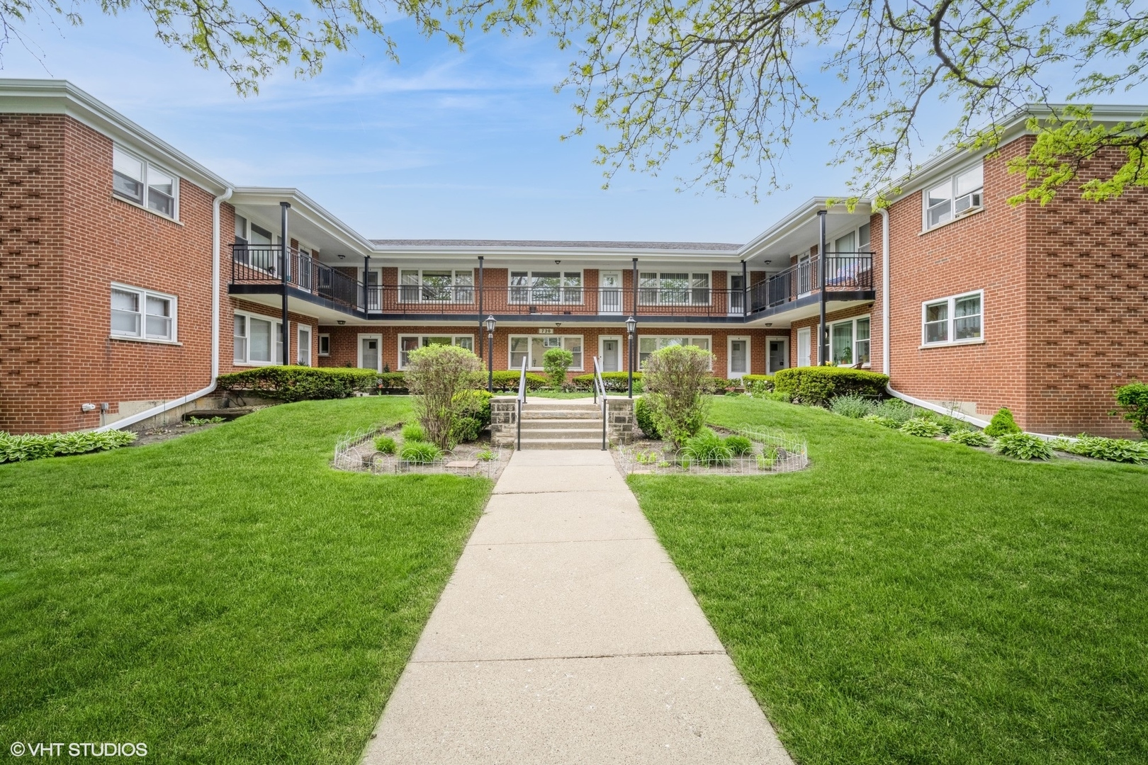 720 N Western Avenue Unit: 8