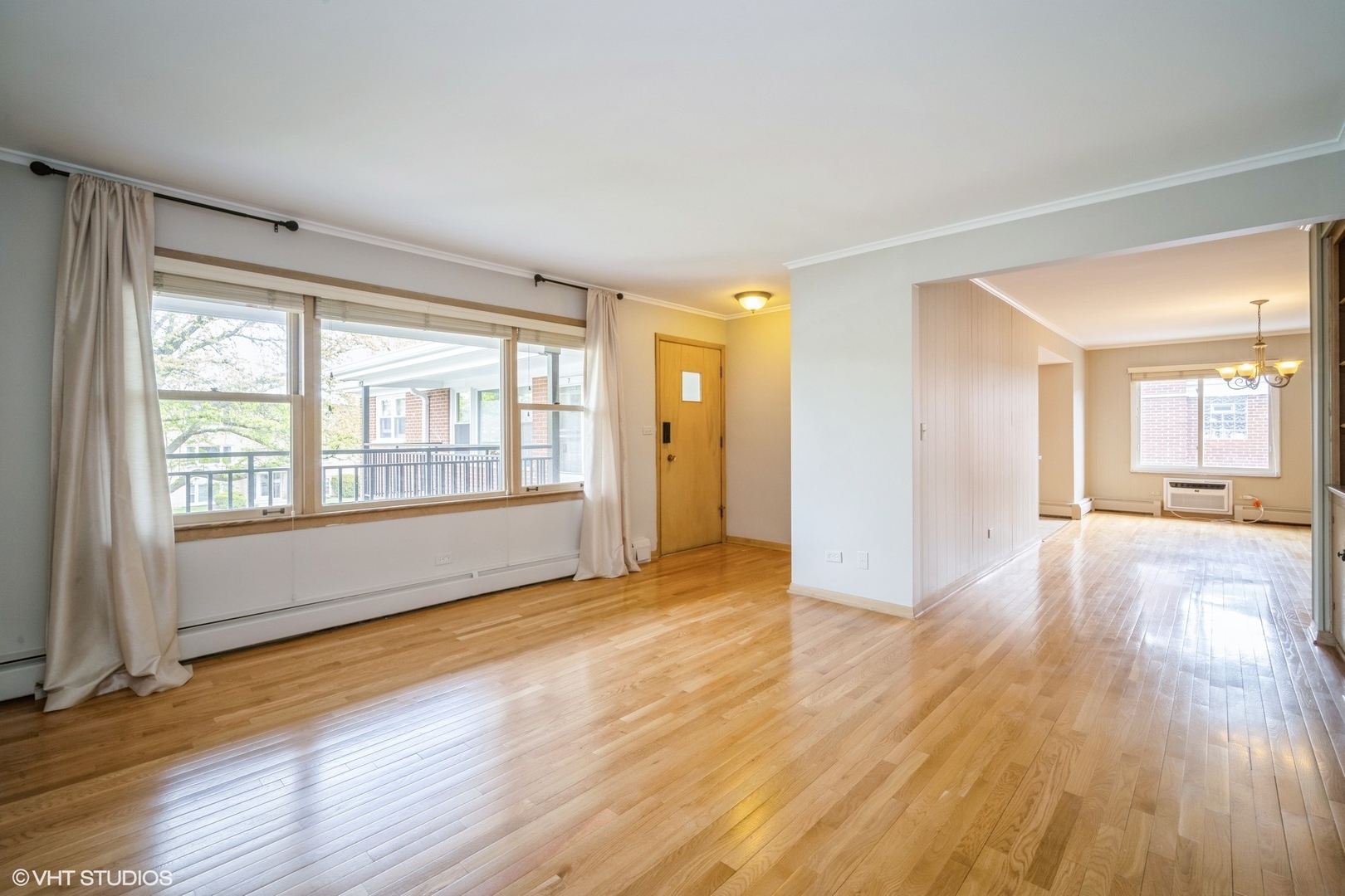 720 N Western Avenue Unit: 8