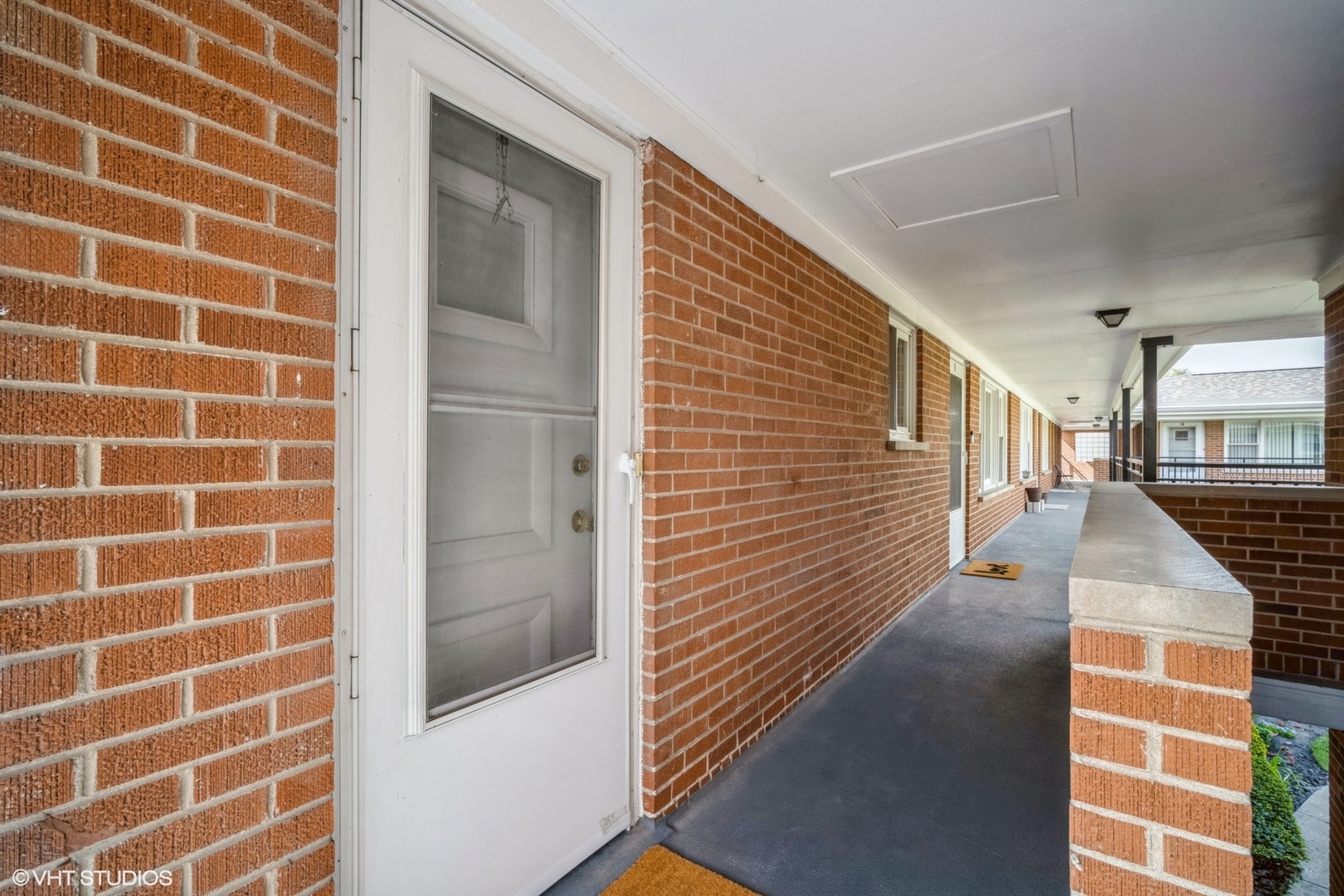 720 N Western Avenue Unit: 8