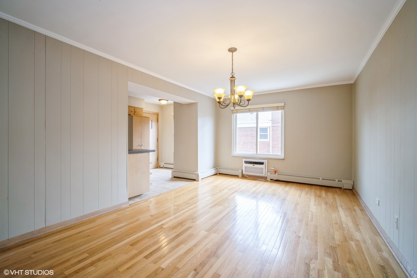 720 N Western Avenue Unit: 8