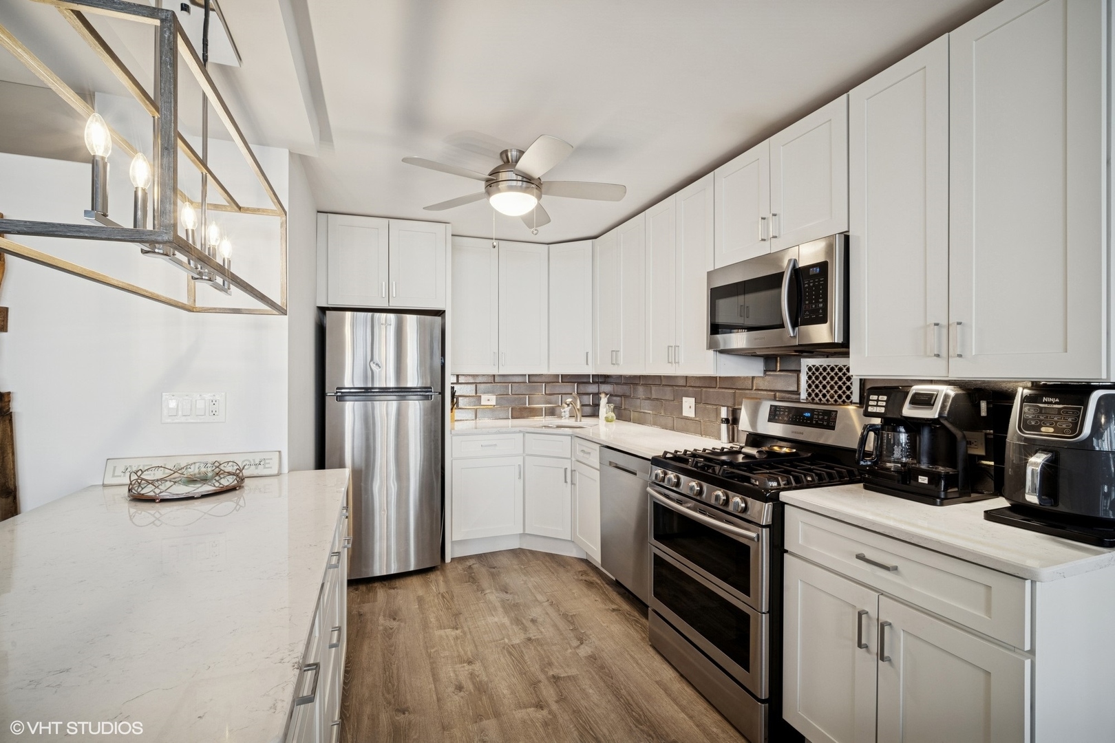 400 E Randolph Street Unit: 826