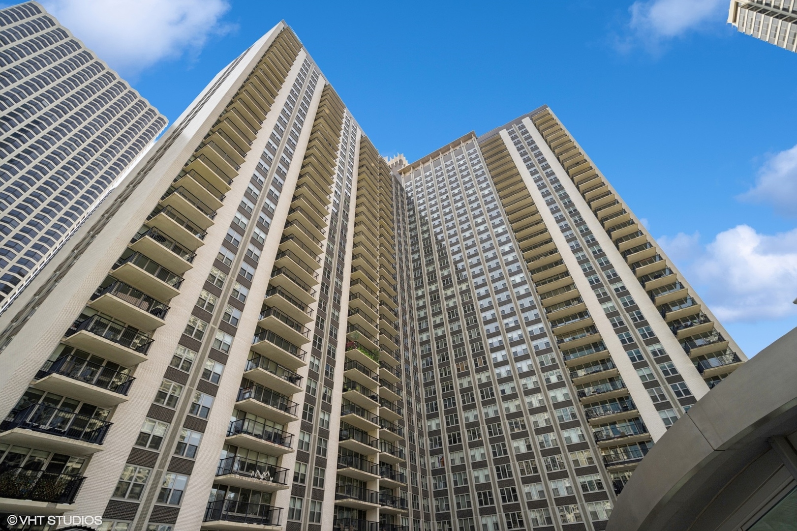 400 E Randolph Street Unit: 826