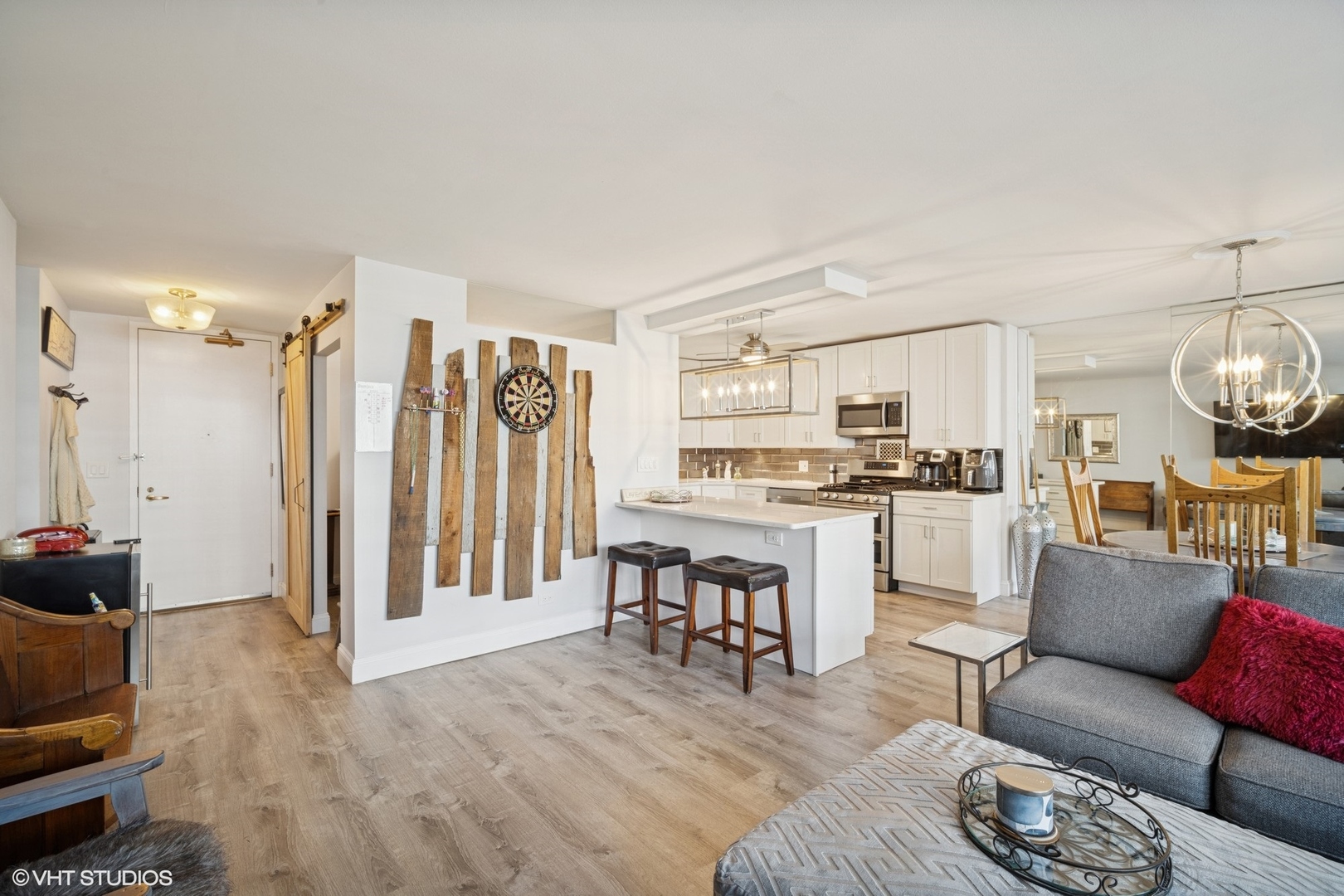 400 E Randolph Street Unit: 826