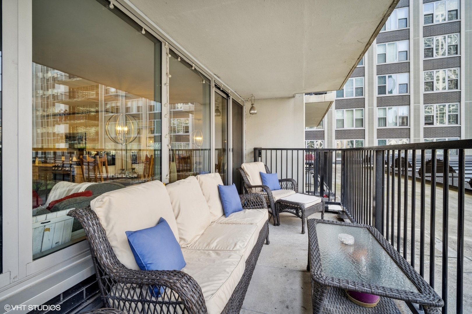 400 E Randolph Street Unit: 826