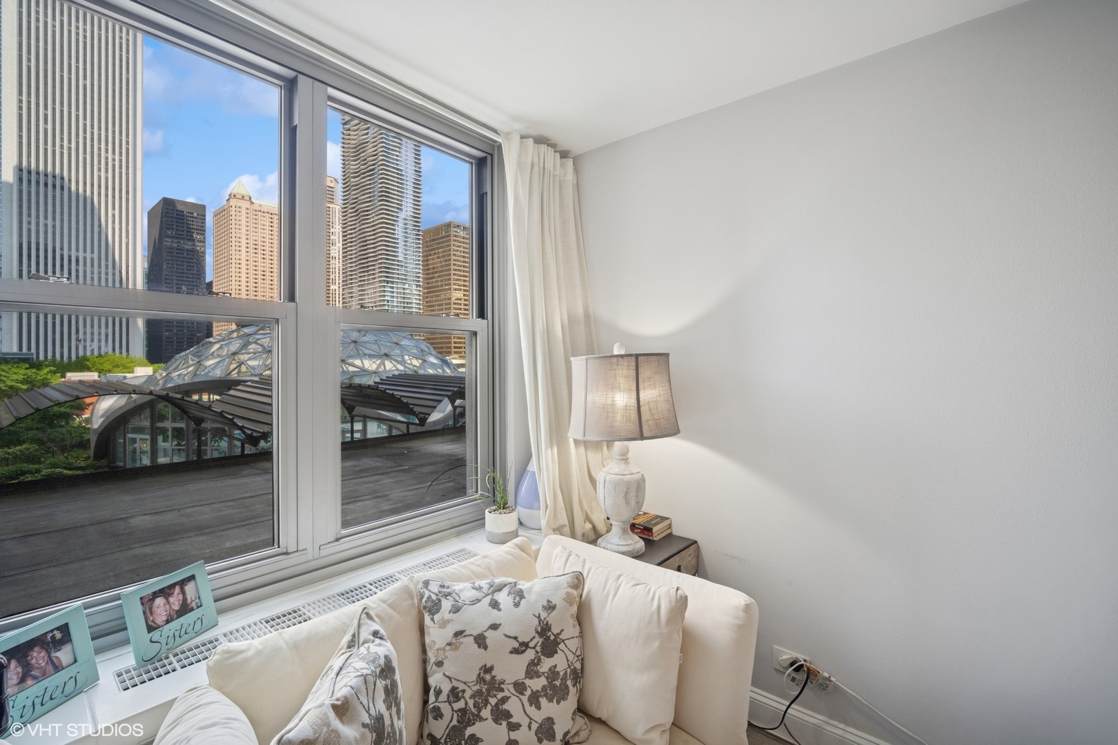 400 E Randolph Street Unit: 826