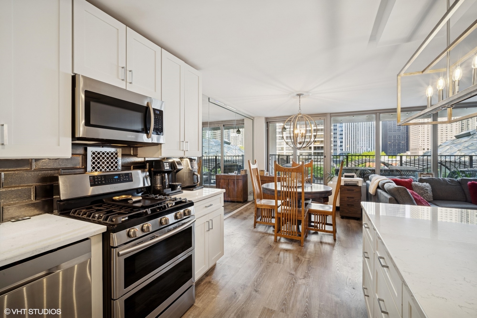 400 E Randolph Street Unit: 826