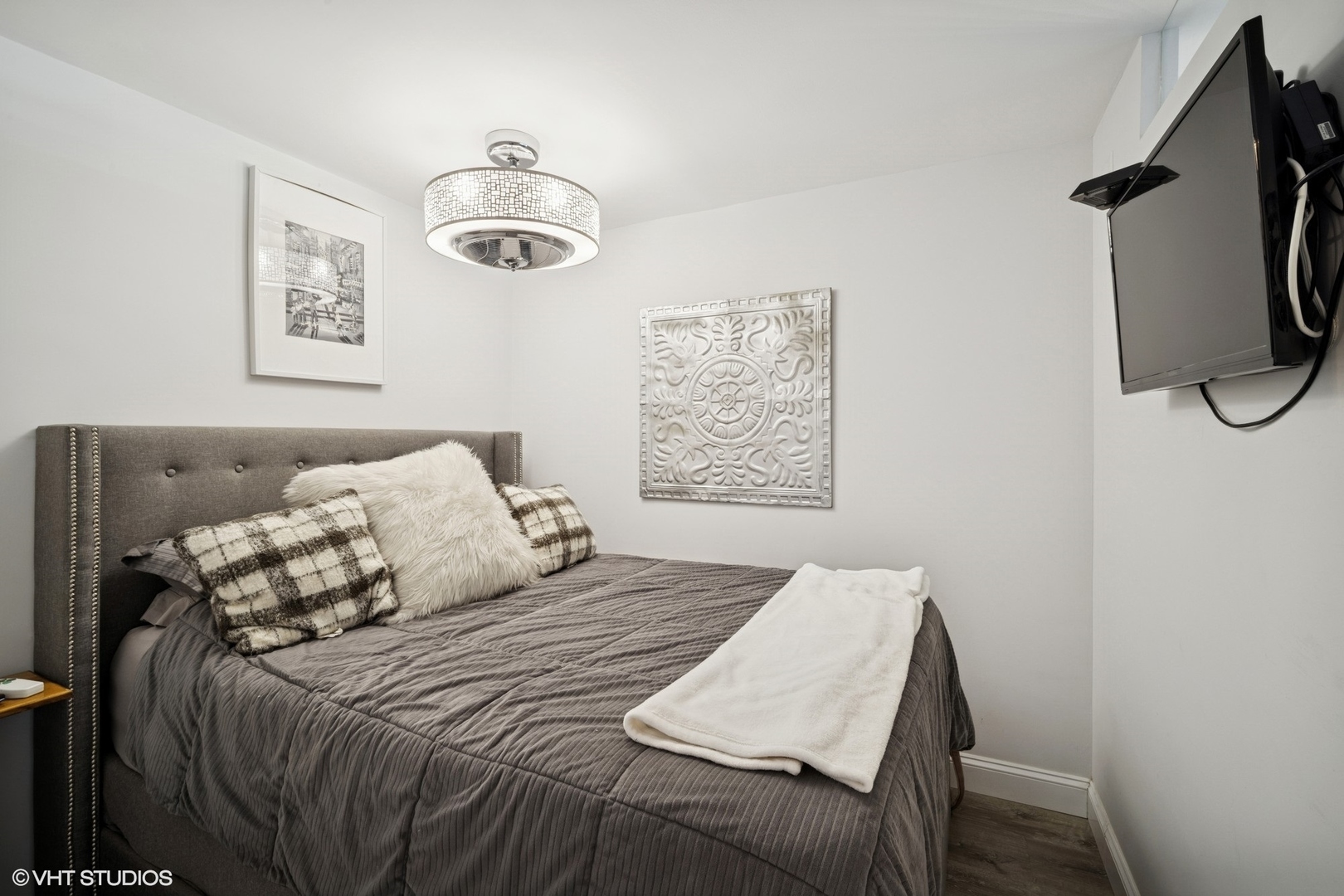 400 E Randolph Street Unit: 826