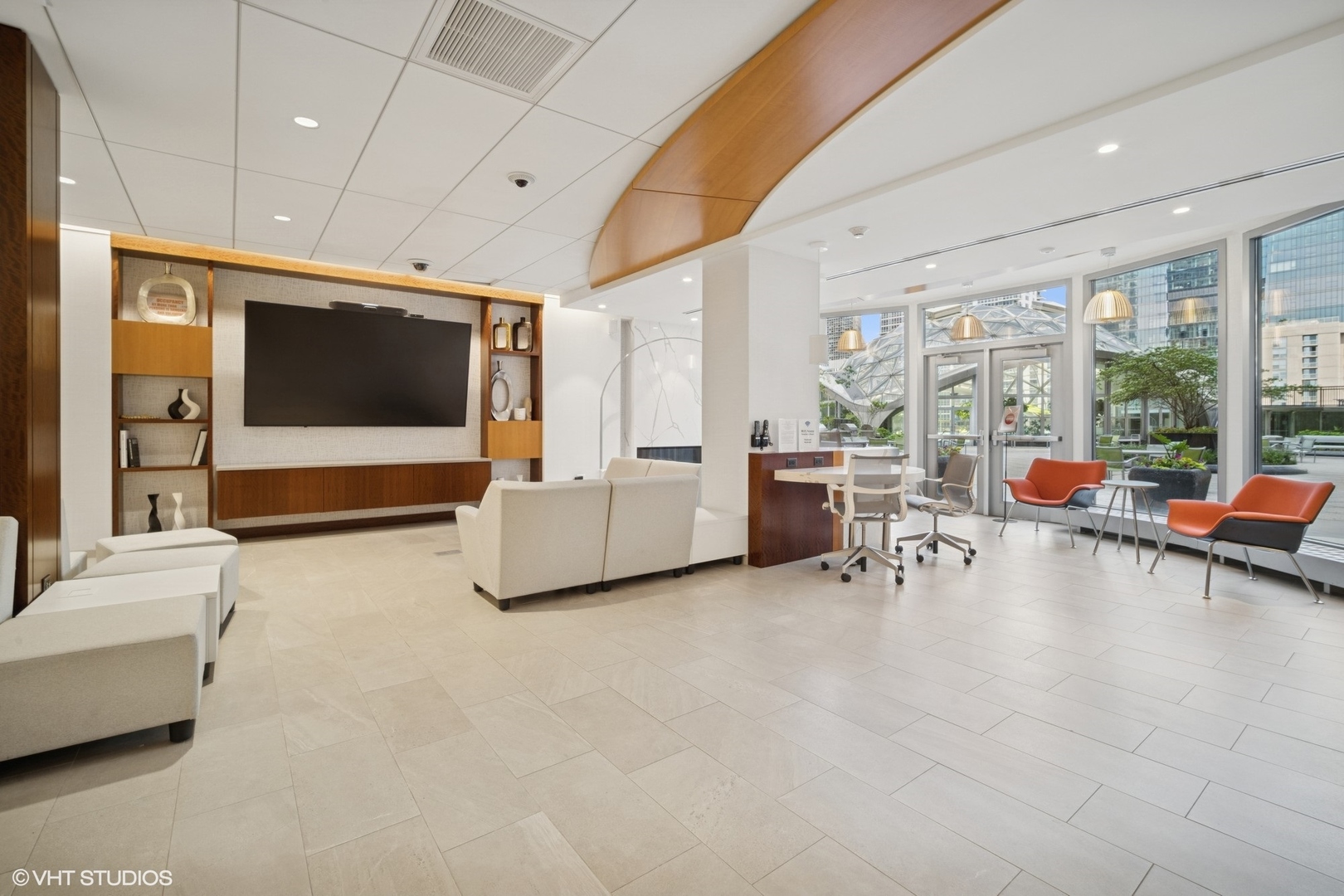 400 E Randolph Street Unit: 826