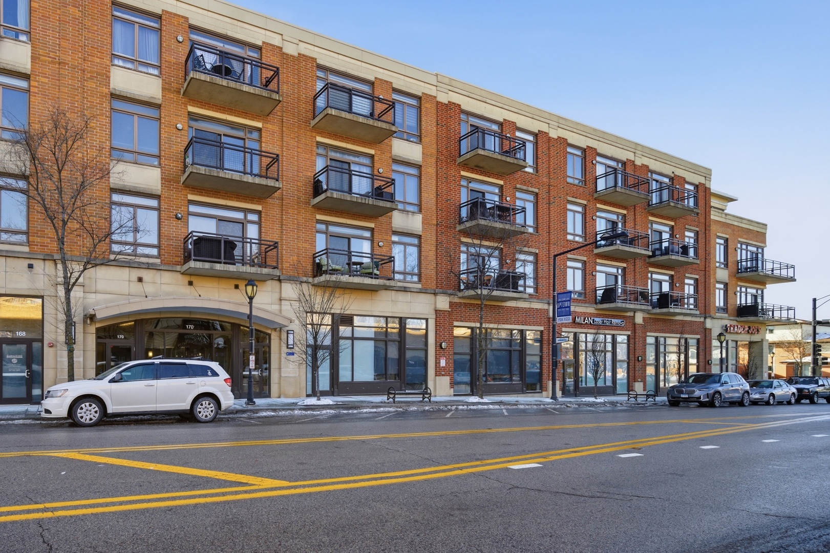 170 N Northwest Highway Unit: 406