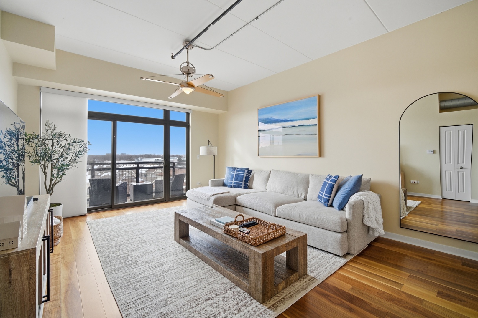 170 N Northwest Highway Unit: 406