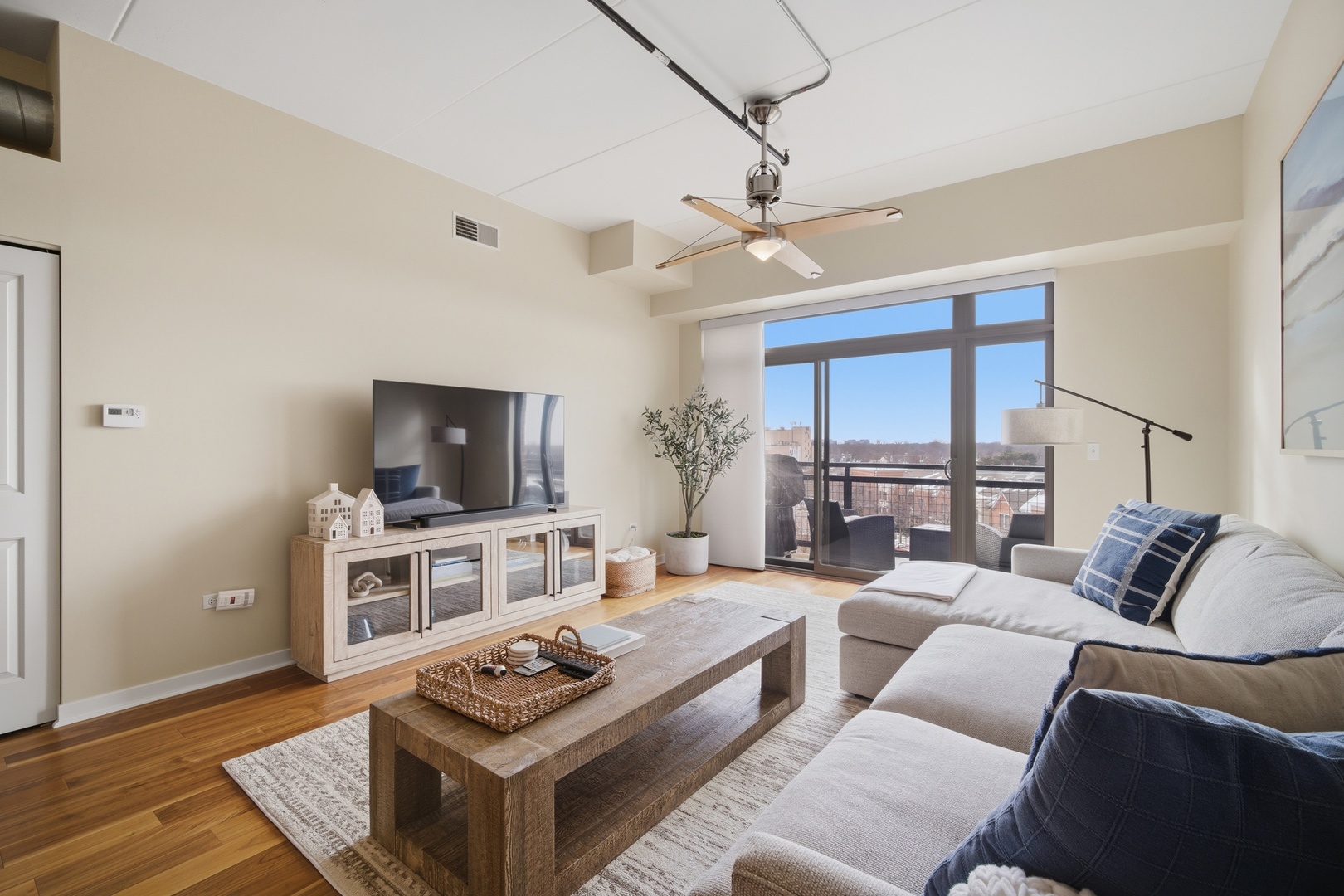 170 N Northwest Highway Unit: 406