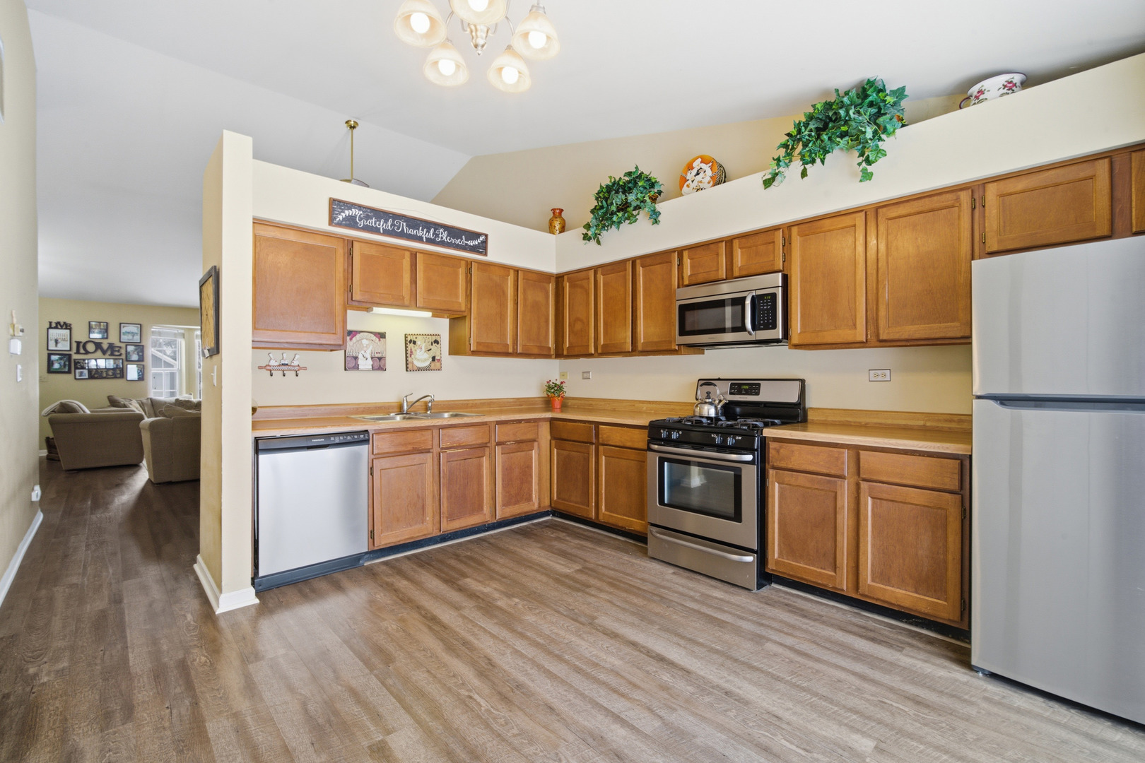 1264 Huntington Drive