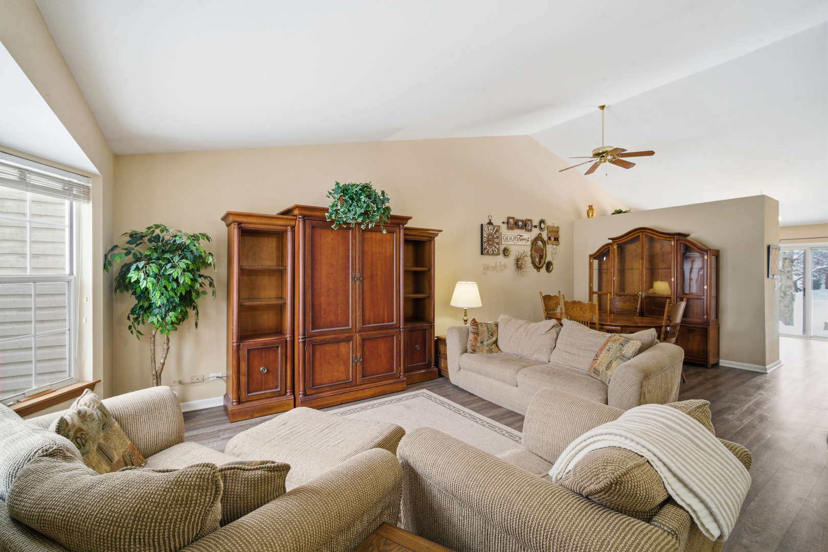 1264 Huntington Drive