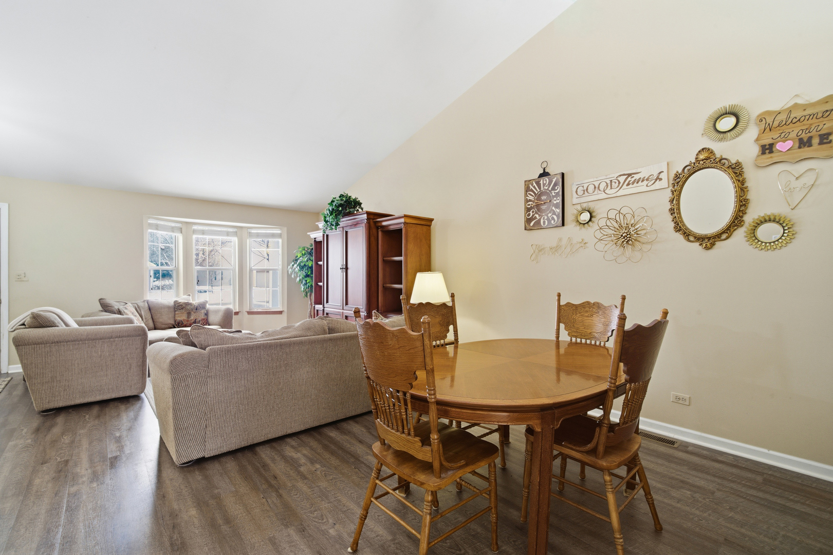 1264 Huntington Drive