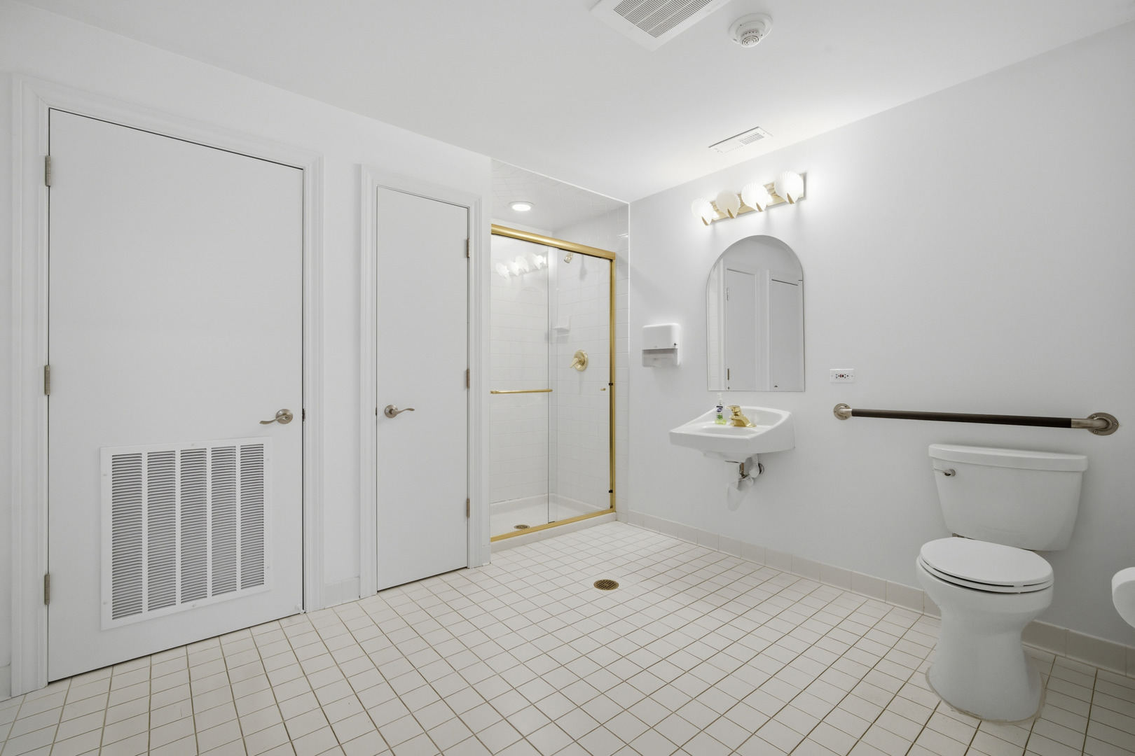 836 Skokie Boulevard