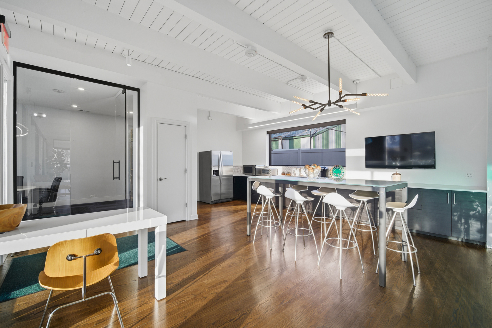 836 Skokie Boulevard